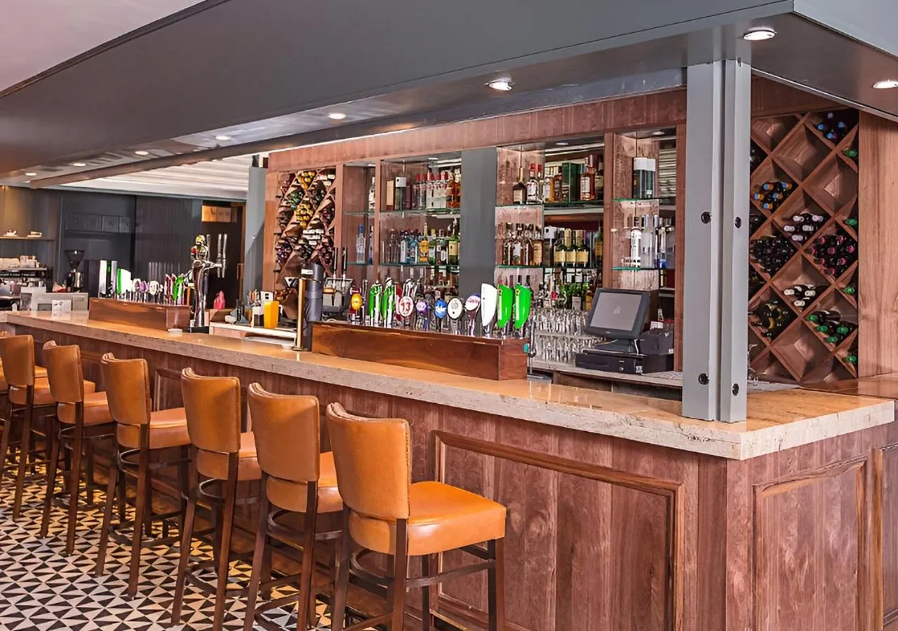 Lounge or bar in Great National South Court Hotel