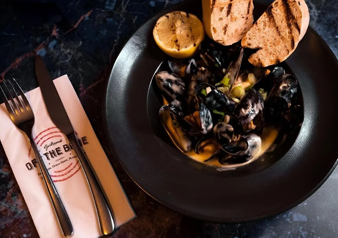 Food in Great National South Court Hotel