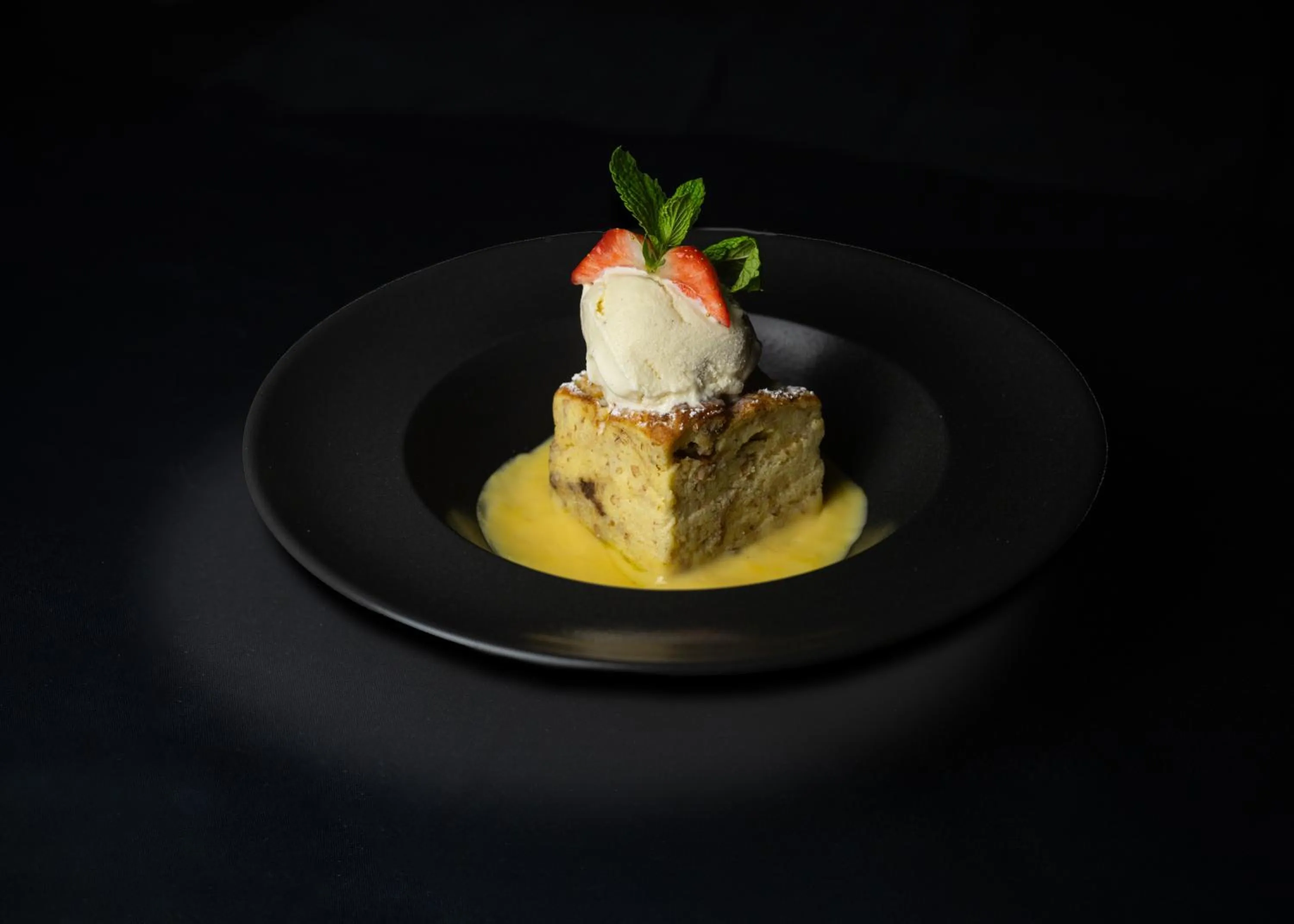 Food and drinks in Great National South Court Hotel