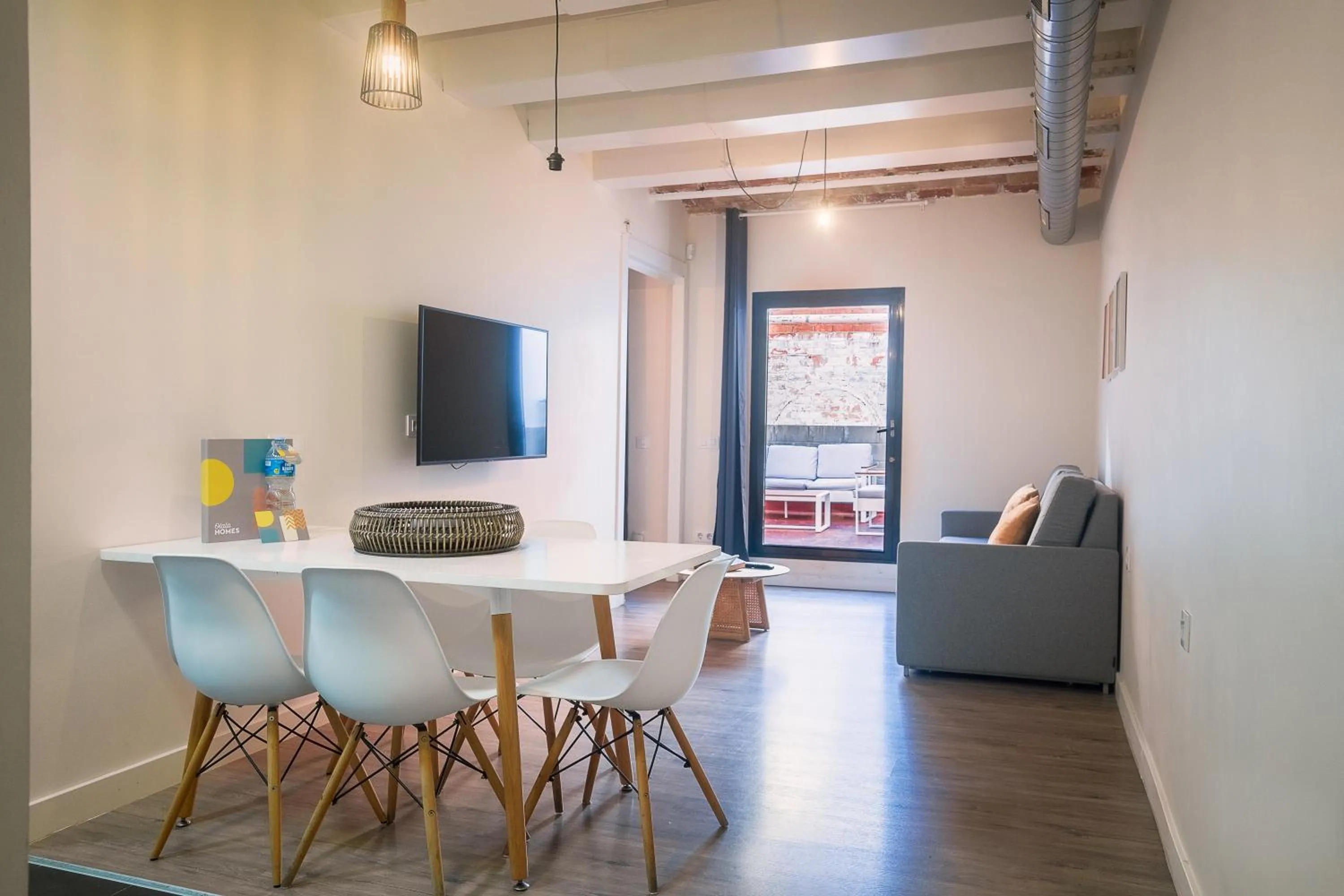 Living room in Modern Catalan Apartments by Olala Homes