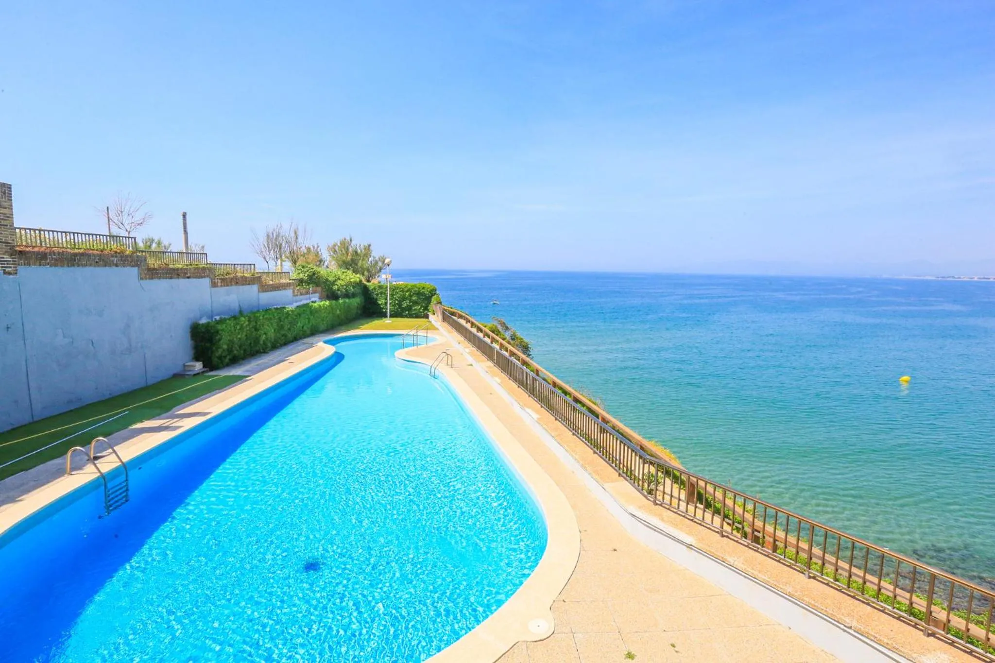 LITORAL COSTA DORADA - MARGON Only families