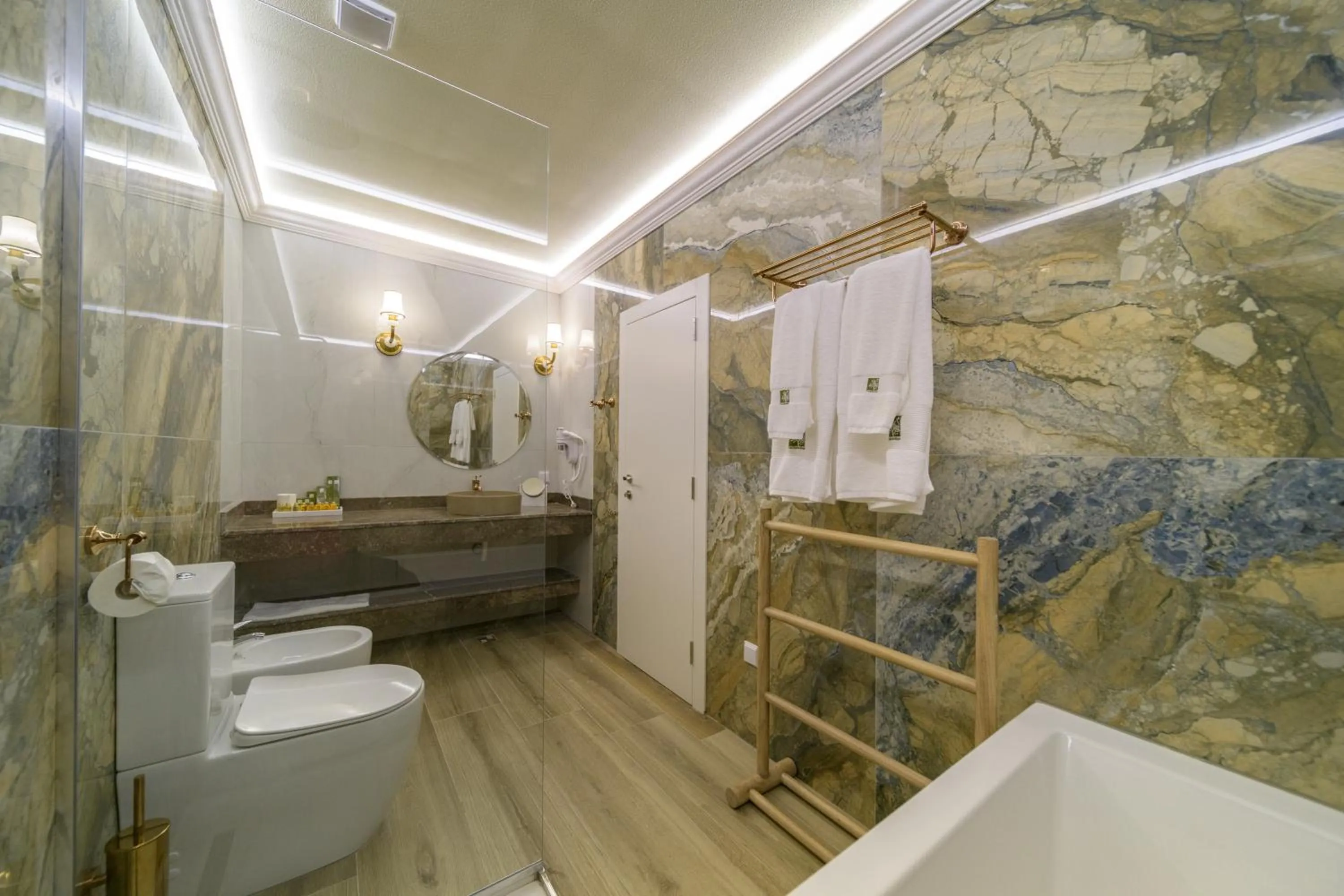 Shower in ECO Therma Village - Mineral Pool & SPA & All Inclusive