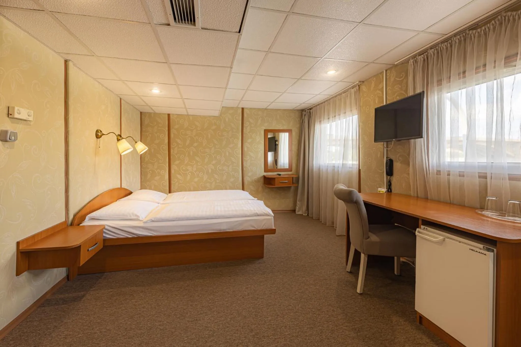 Bed in Grand Jules - Boat Hotel