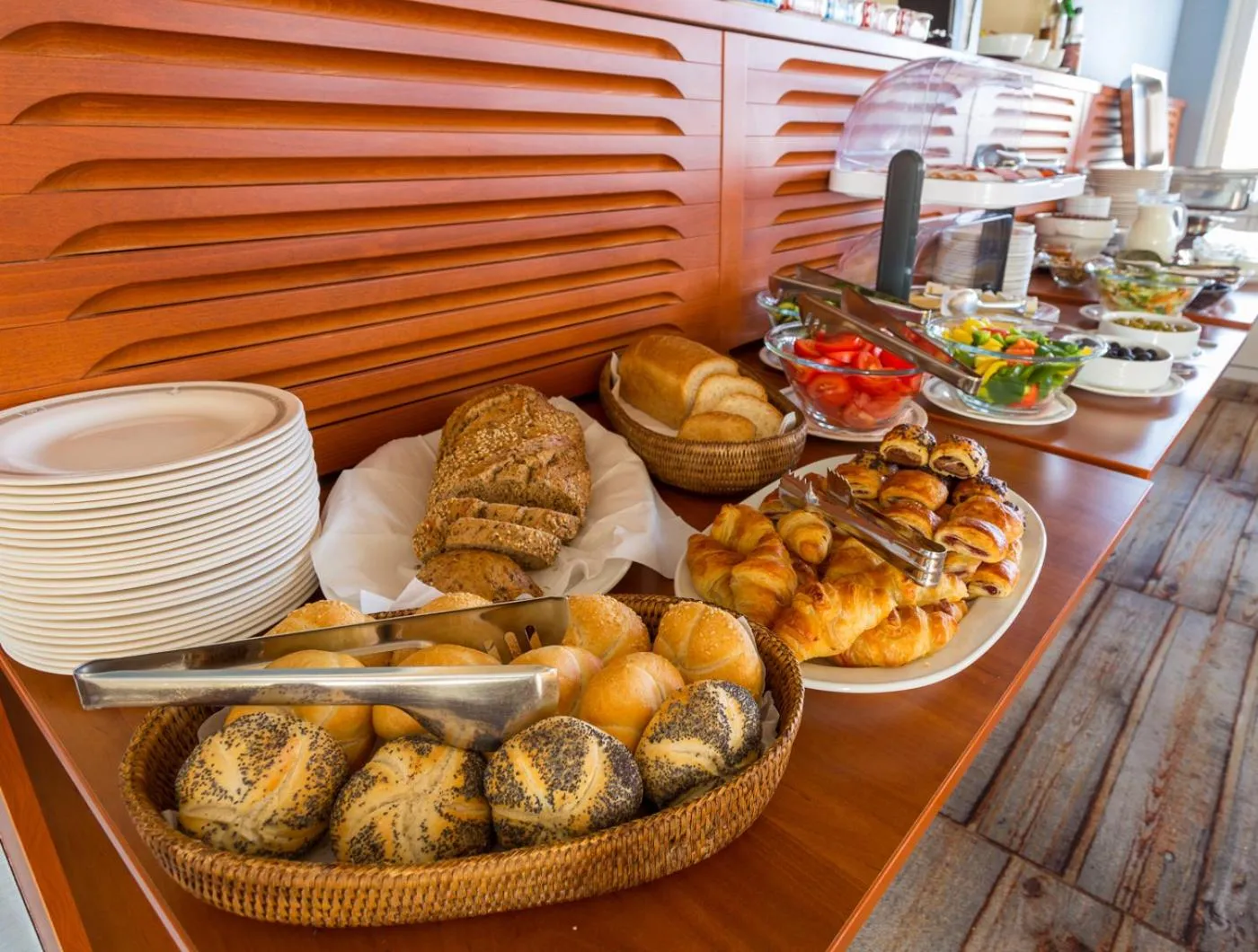 Buffet breakfast in Grand Jules - Boat Hotel