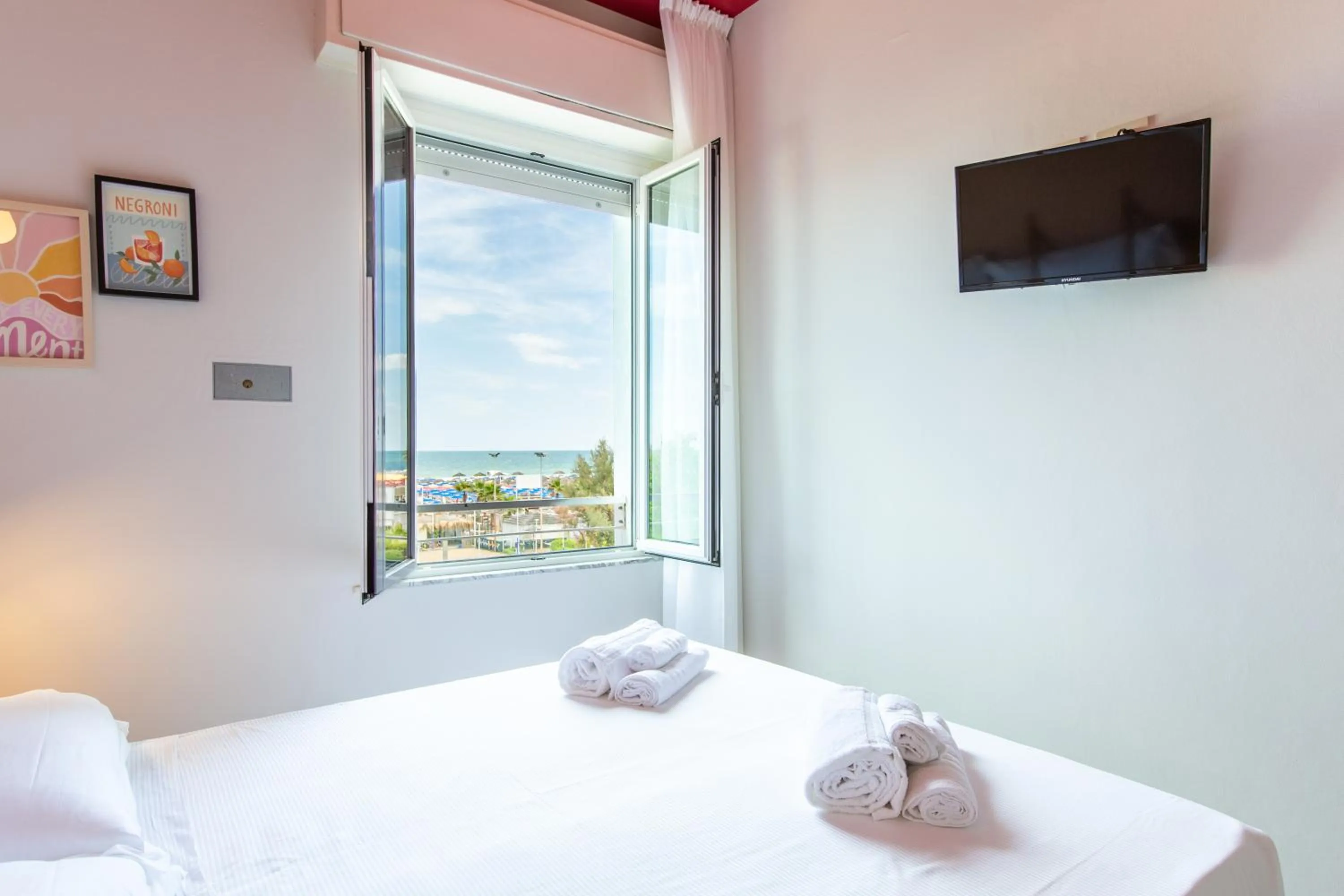 Photo of the whole room, Bed in Hotel Belvedere Rimini