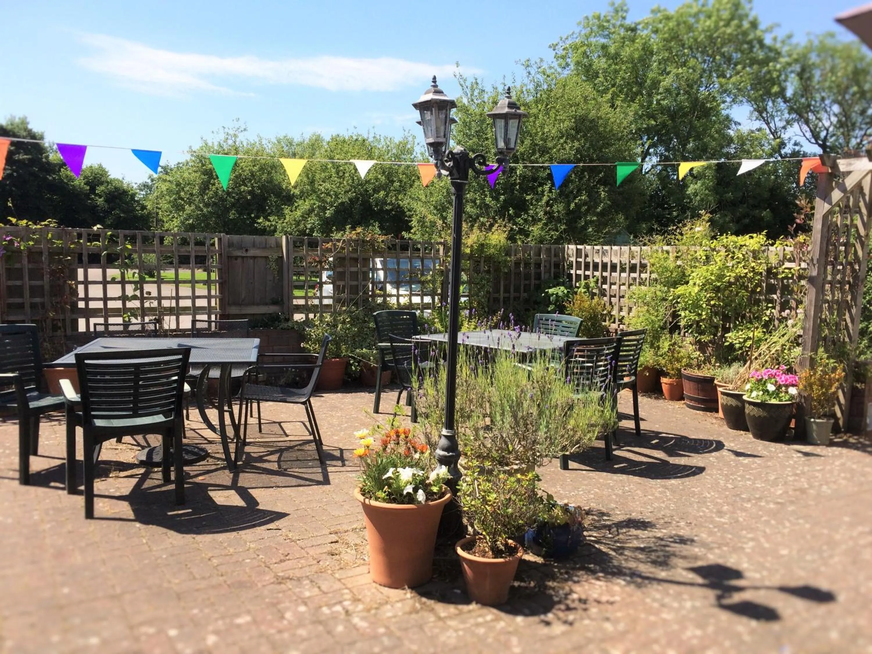 Garden in Anchor Inn