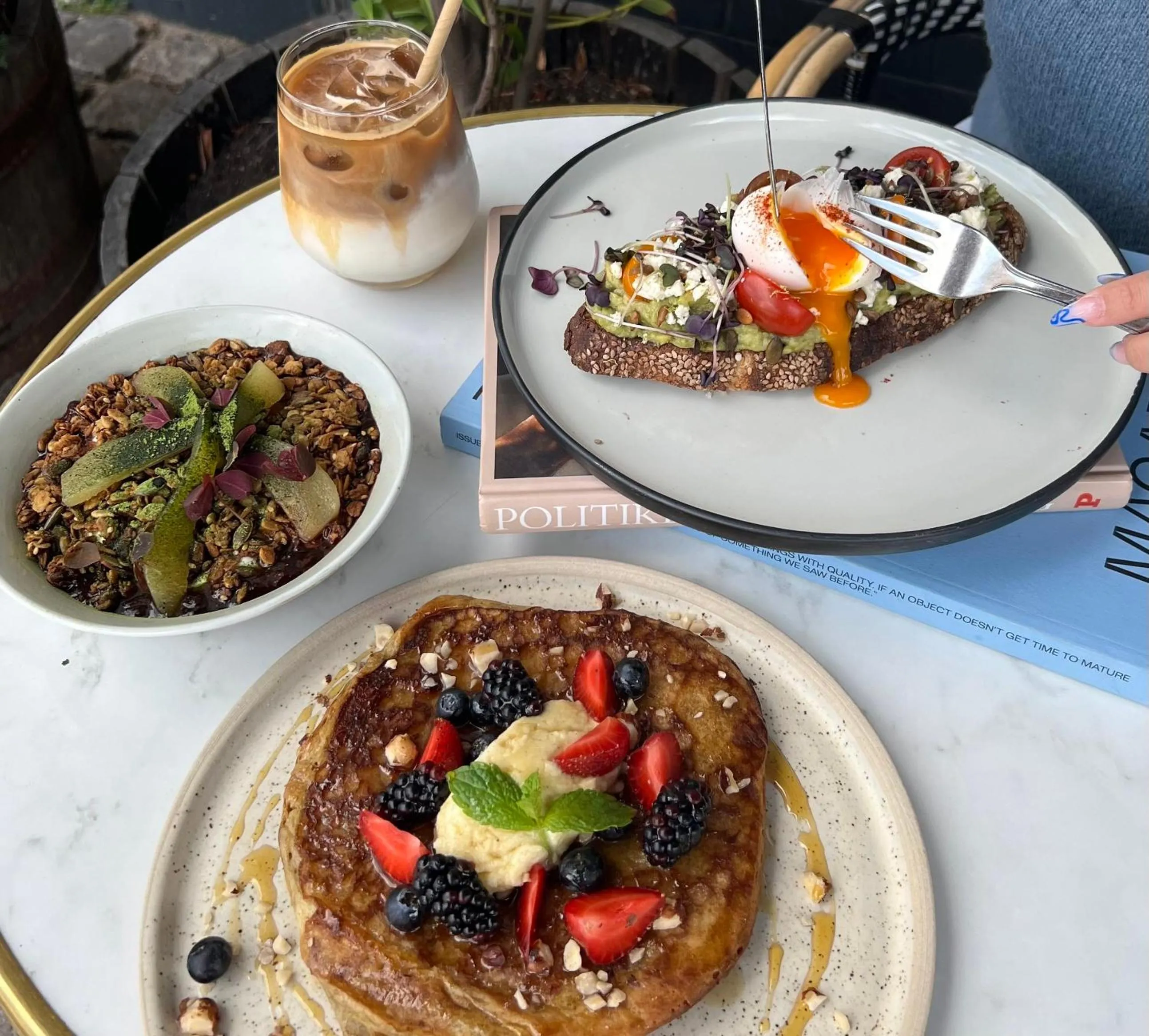 Restaurant/places to eat in Hotel Alexandra