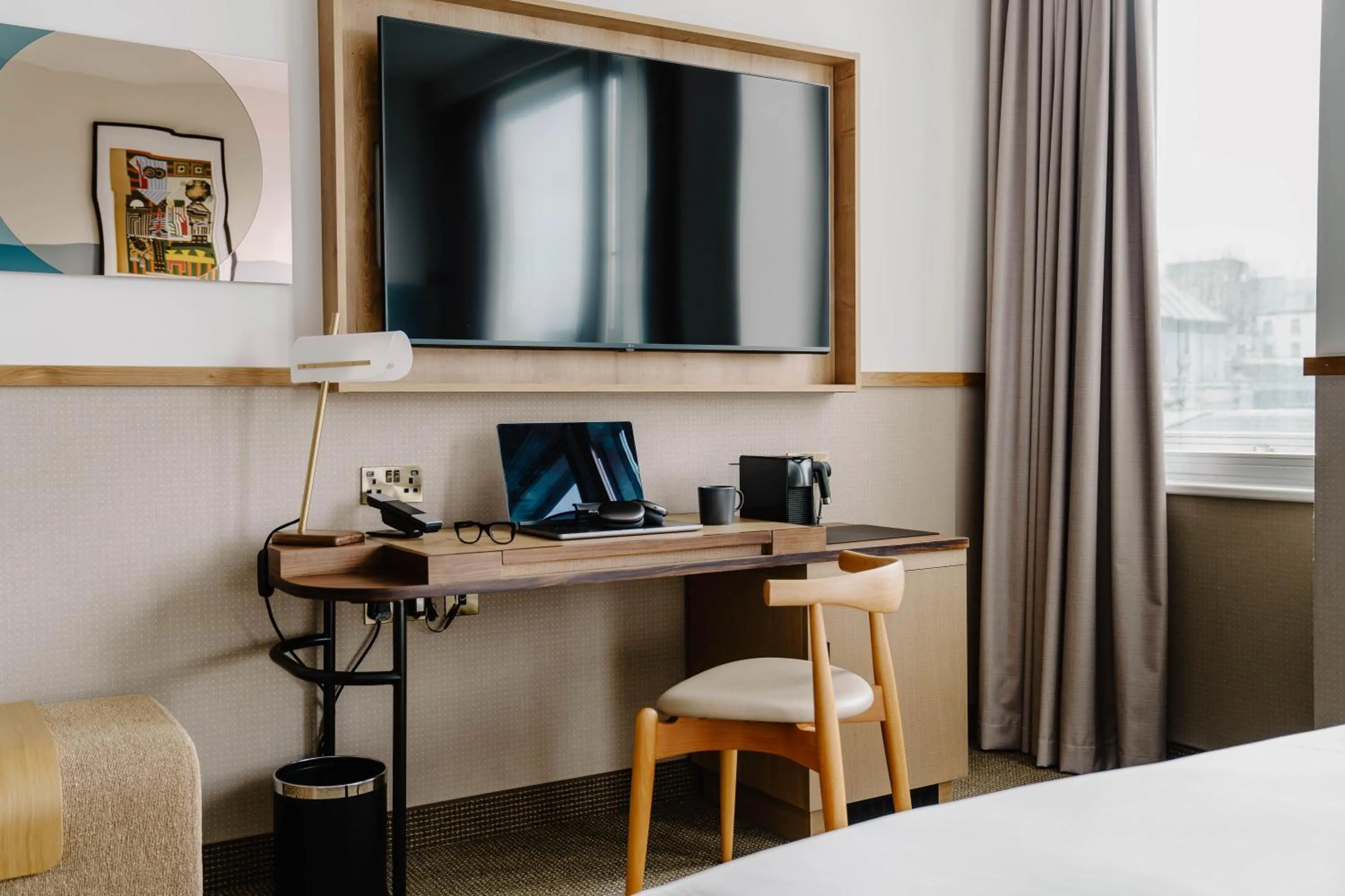 TV and multimedia, Bed in Club Quarters Hotel St Paul's, London