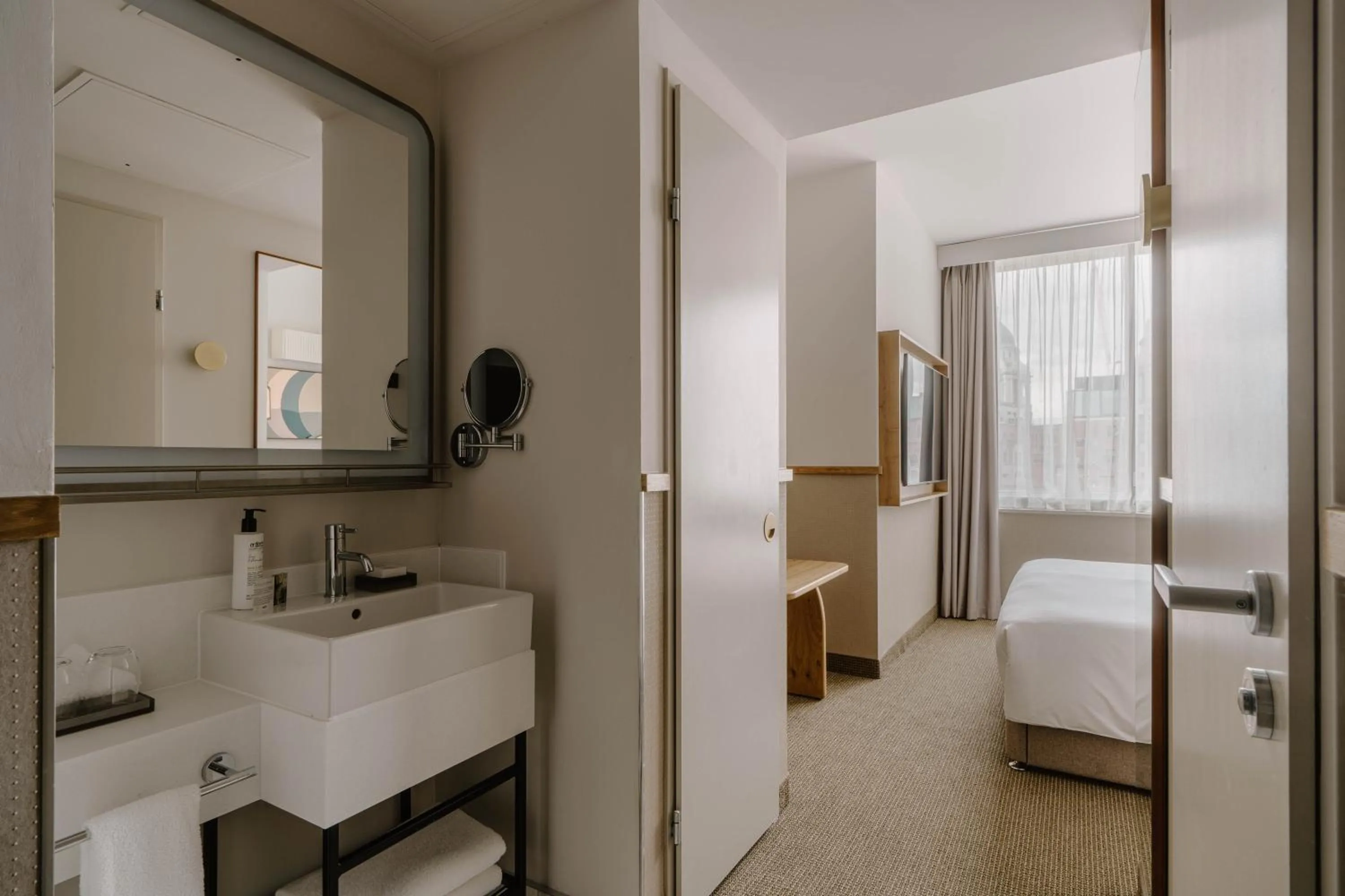 Bed in Club Quarters Hotel St Paul's, London