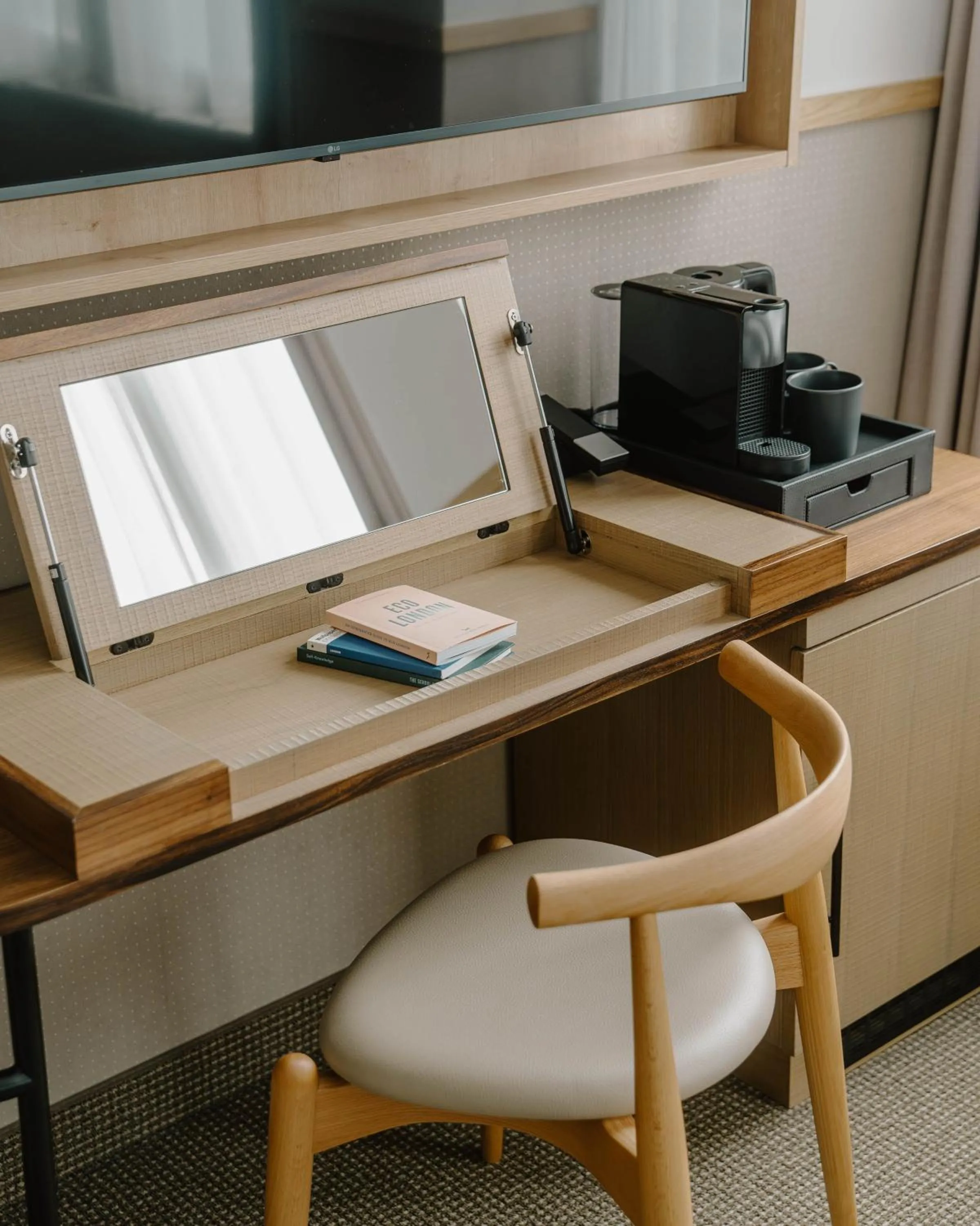 Bedroom in Club Quarters Hotel St Paul's, London