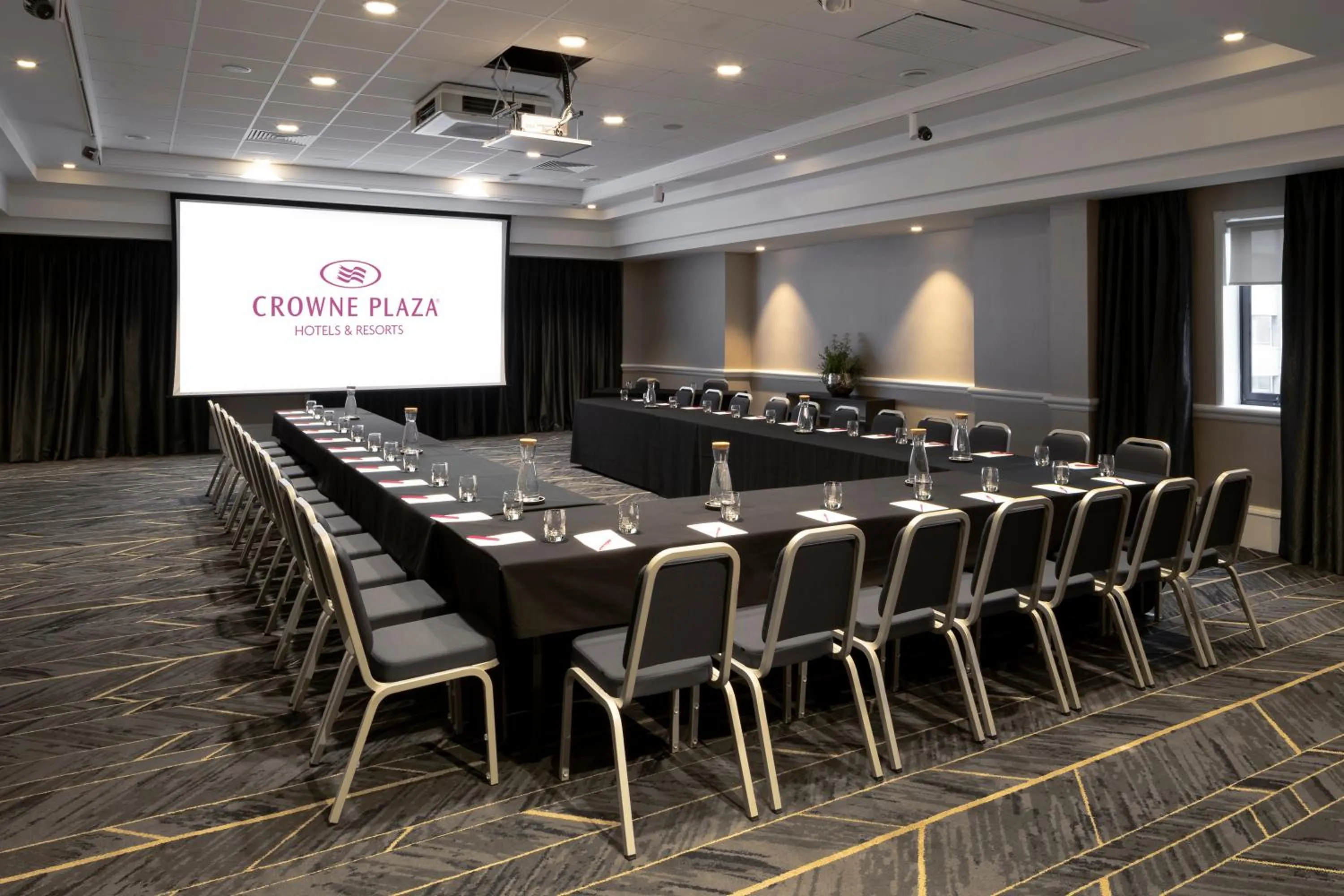 Meeting/conference room in Crowne Plaza Leeds by IHG