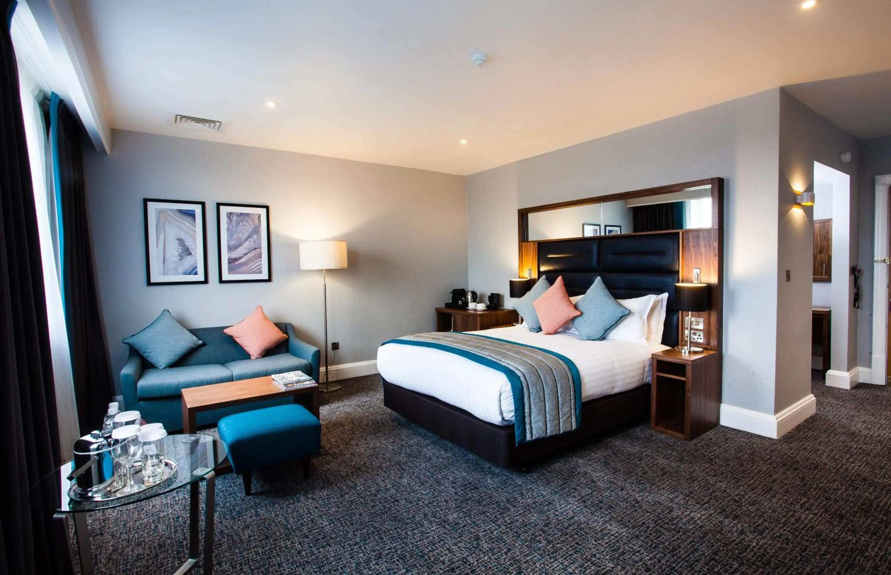 Photo of the whole room, Bed in Crowne Plaza Leeds by IHG