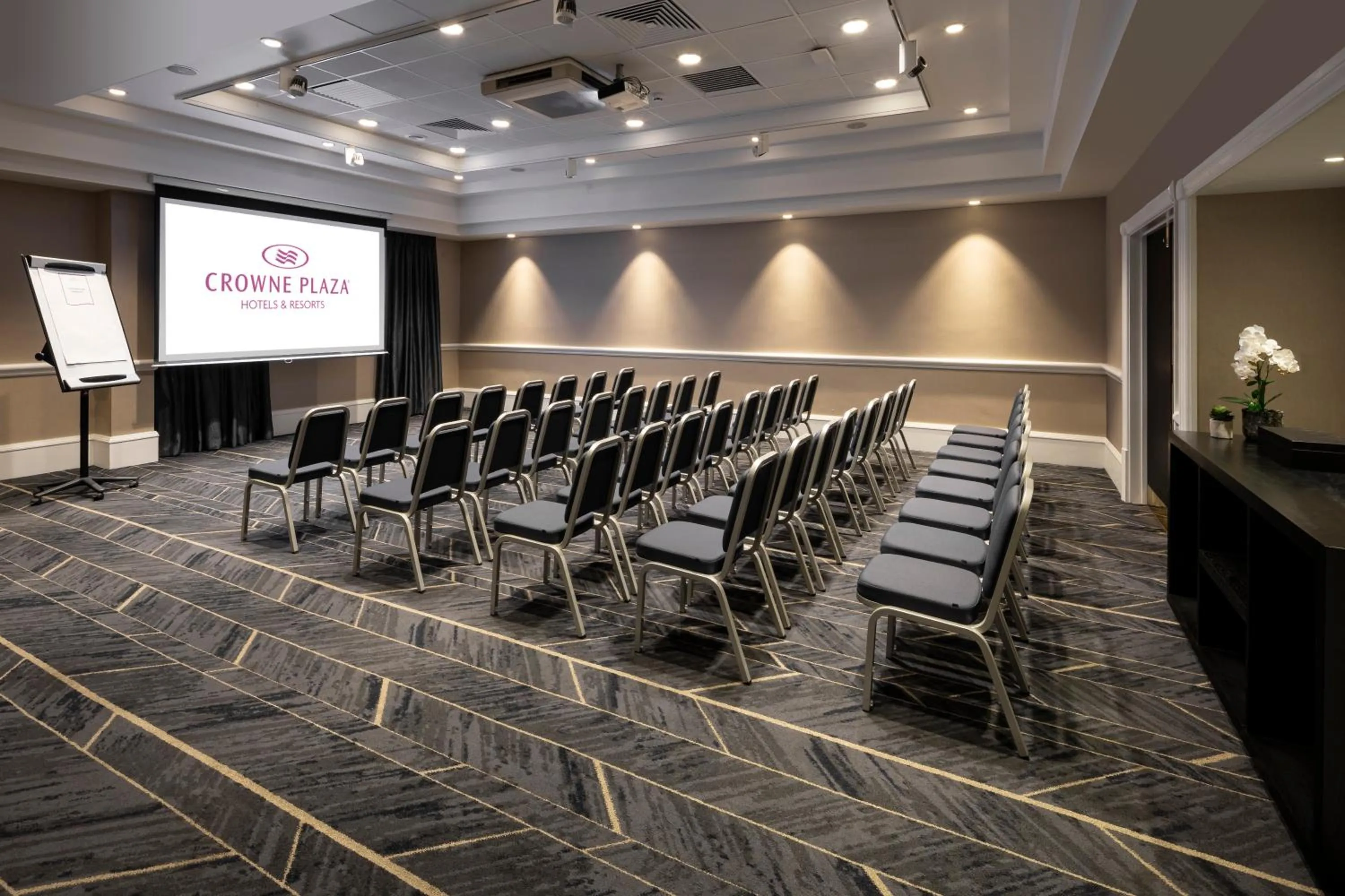 Meeting/conference room in Crowne Plaza Leeds by IHG