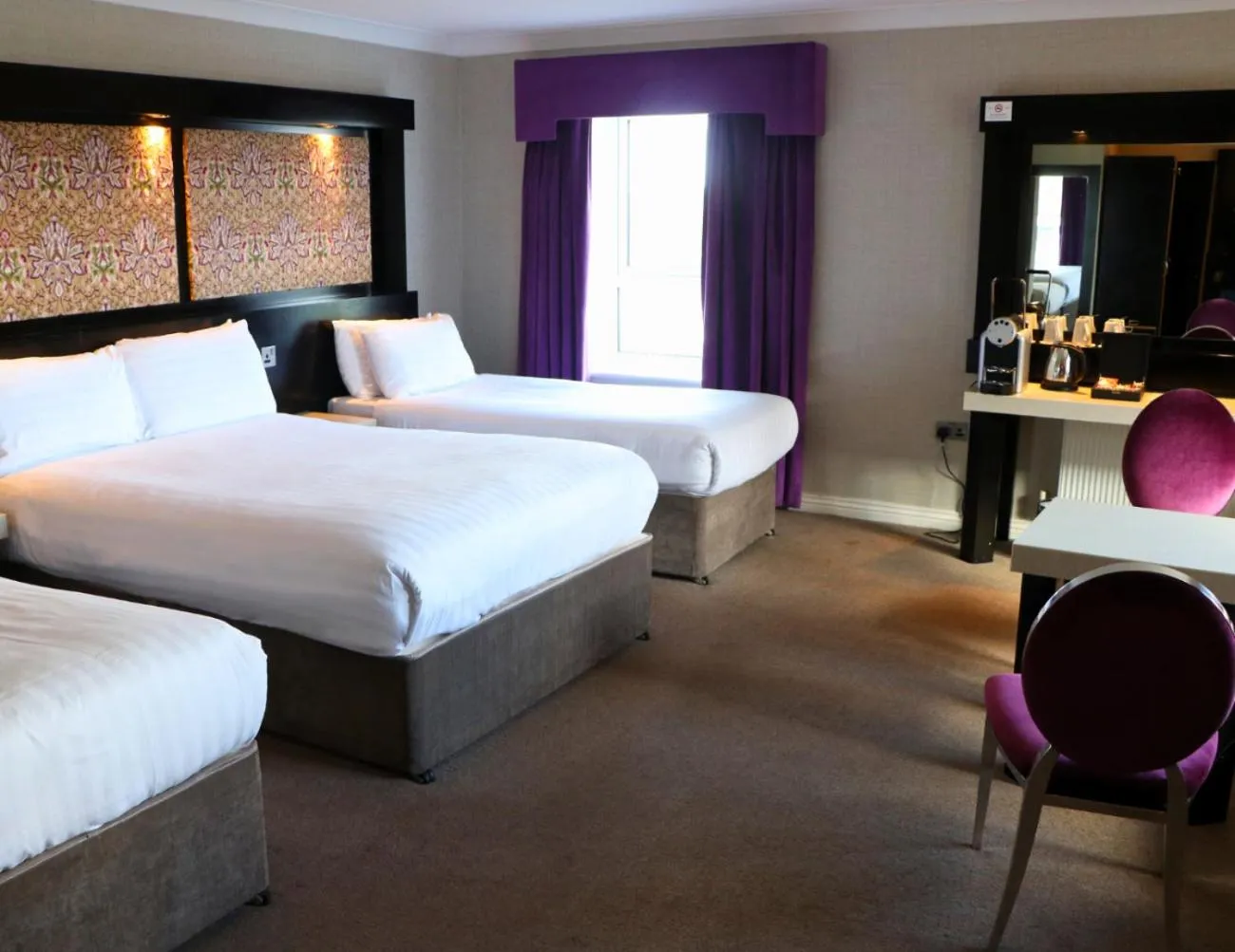 Bed in Flannery's Hotel