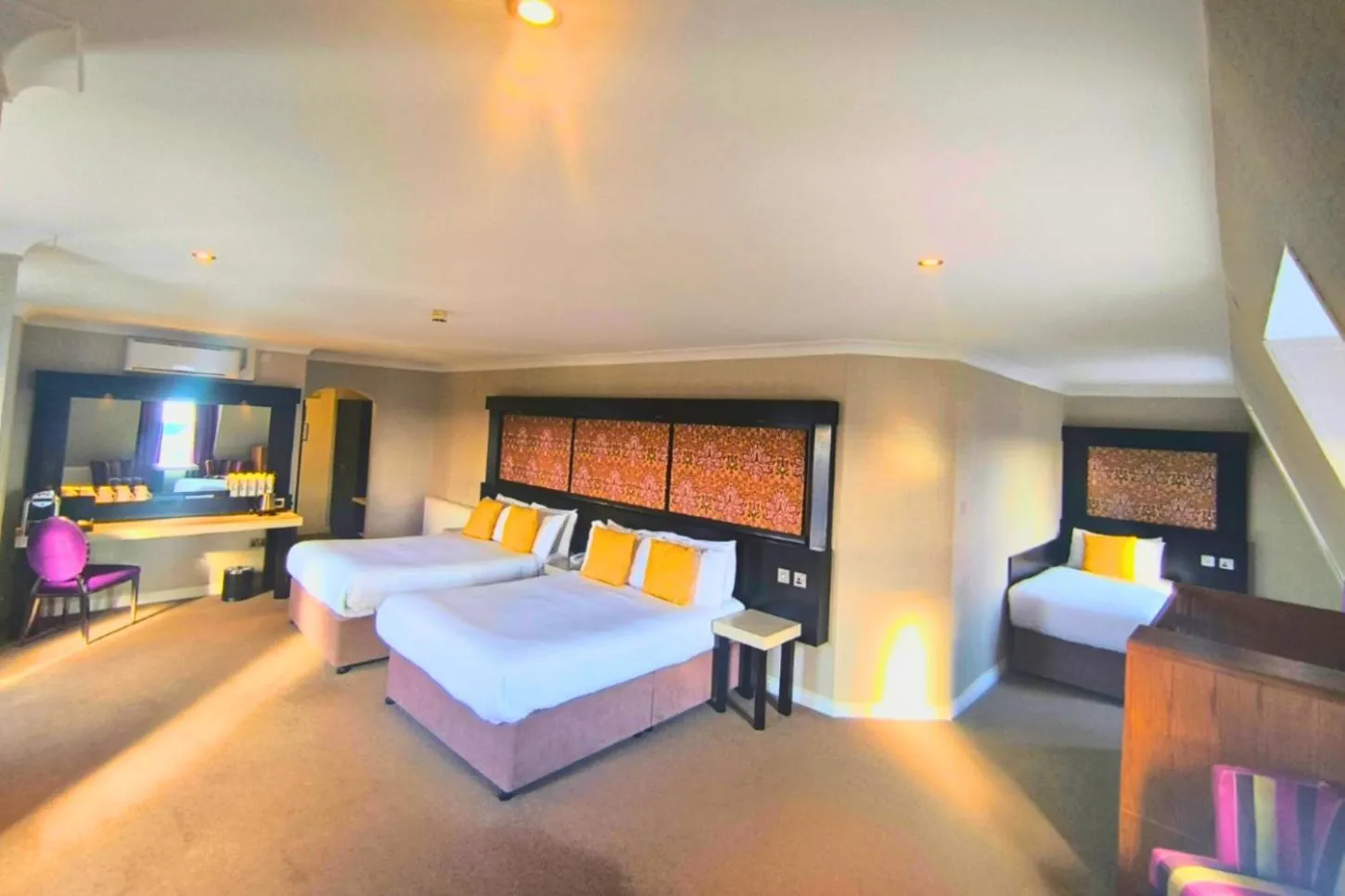 Bed in Flannery's Hotel