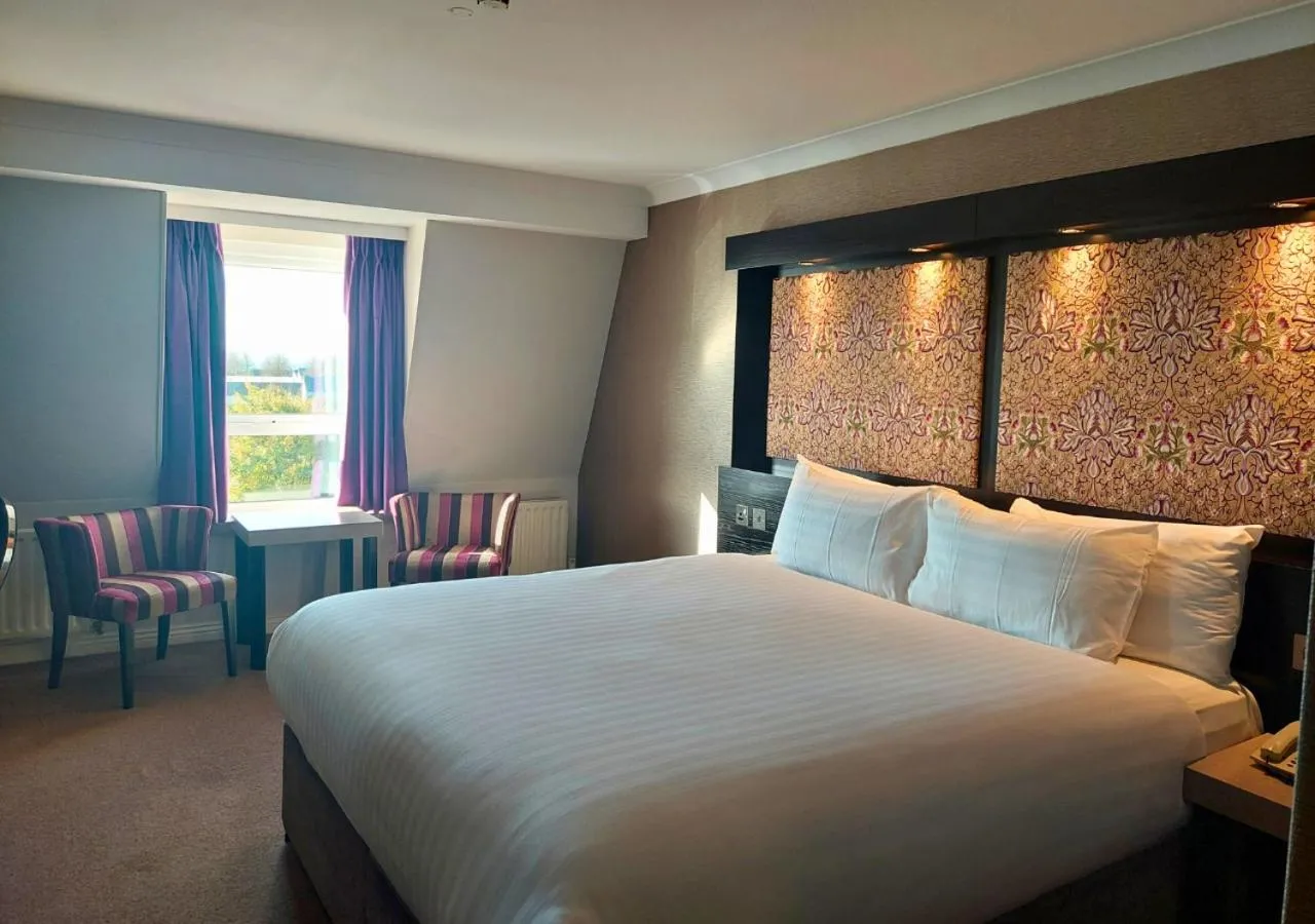 Bed in Flannery's Hotel