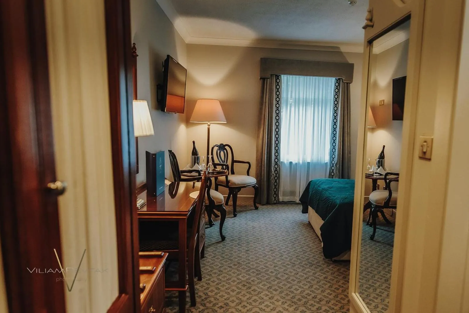 Property building, Bed in Abbey Hotel Roscommon