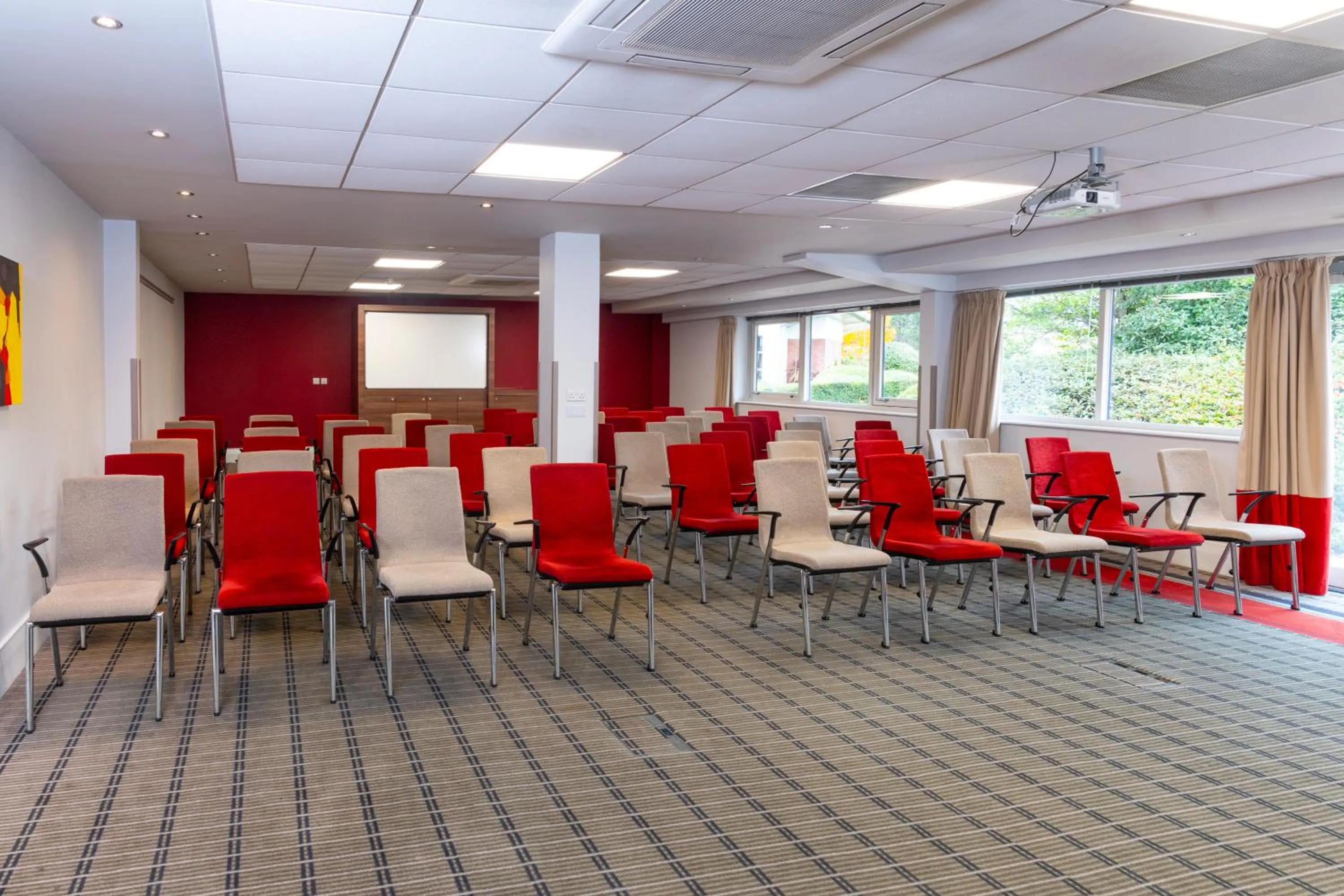 Meeting/conference room in Holiday Inn Express Northampton - South by IHG