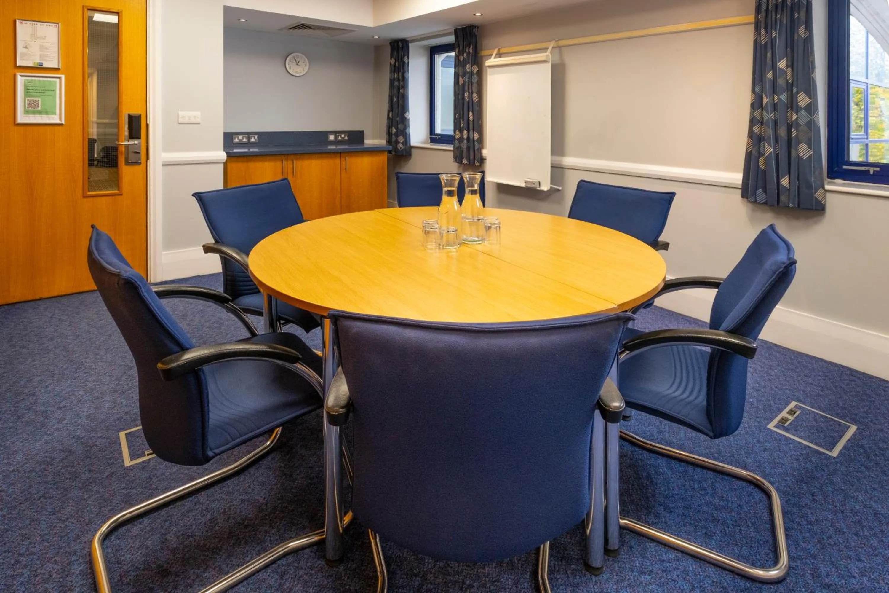 Meeting/conference room in Holiday Inn Express Northampton - South by IHG
