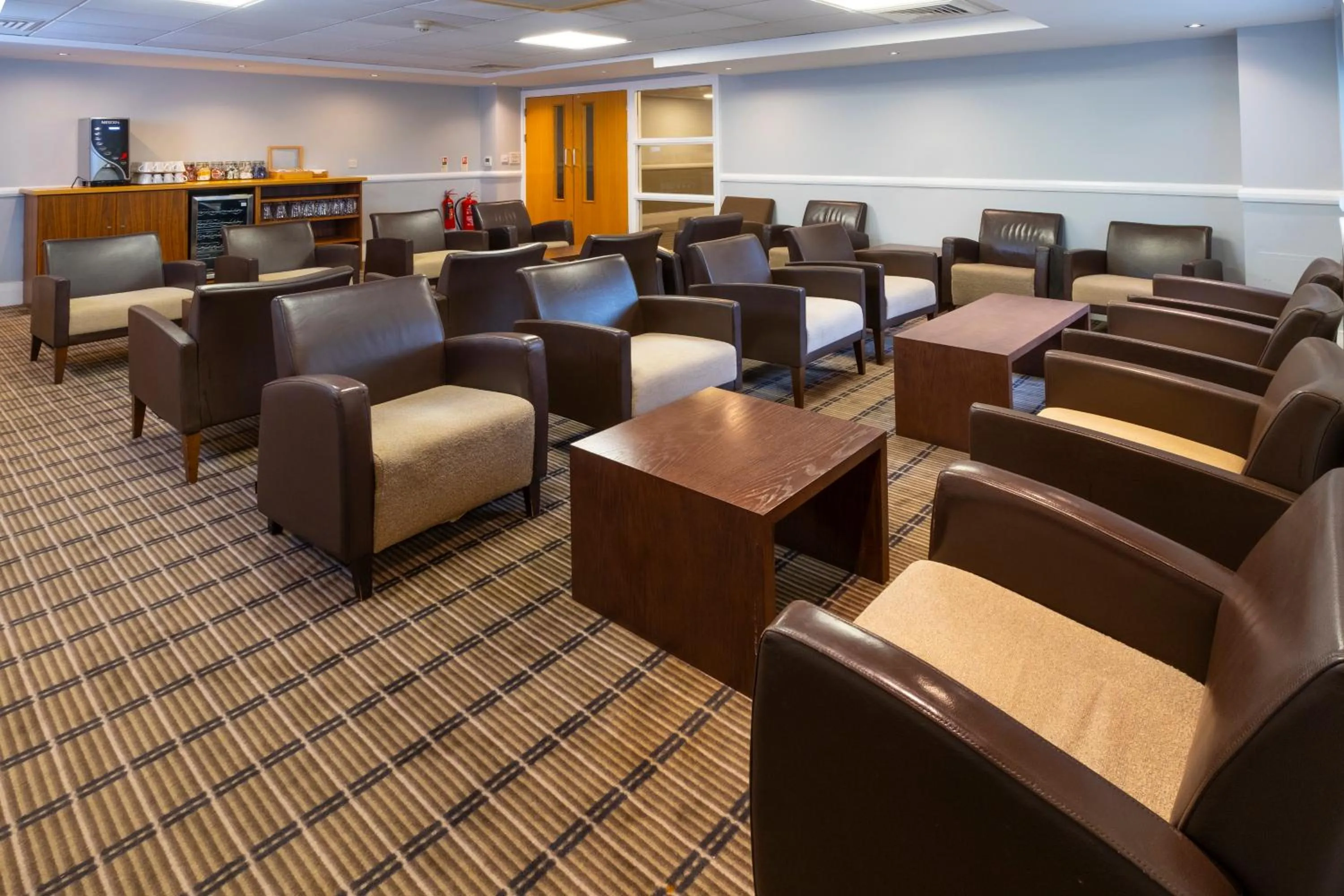 Meeting/conference room in Holiday Inn Express Northampton - South by IHG