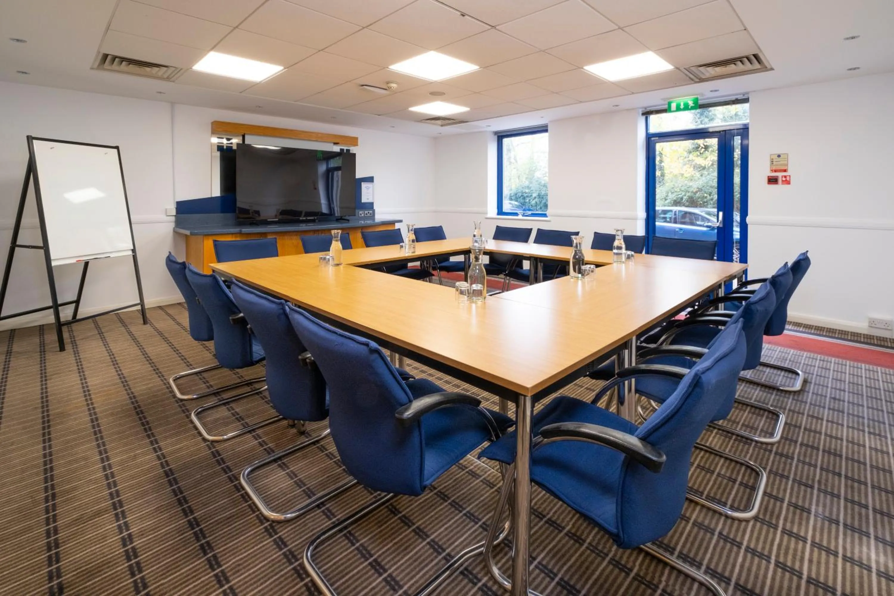 Meeting/conference room in Holiday Inn Express Droitwich Spa by IHG