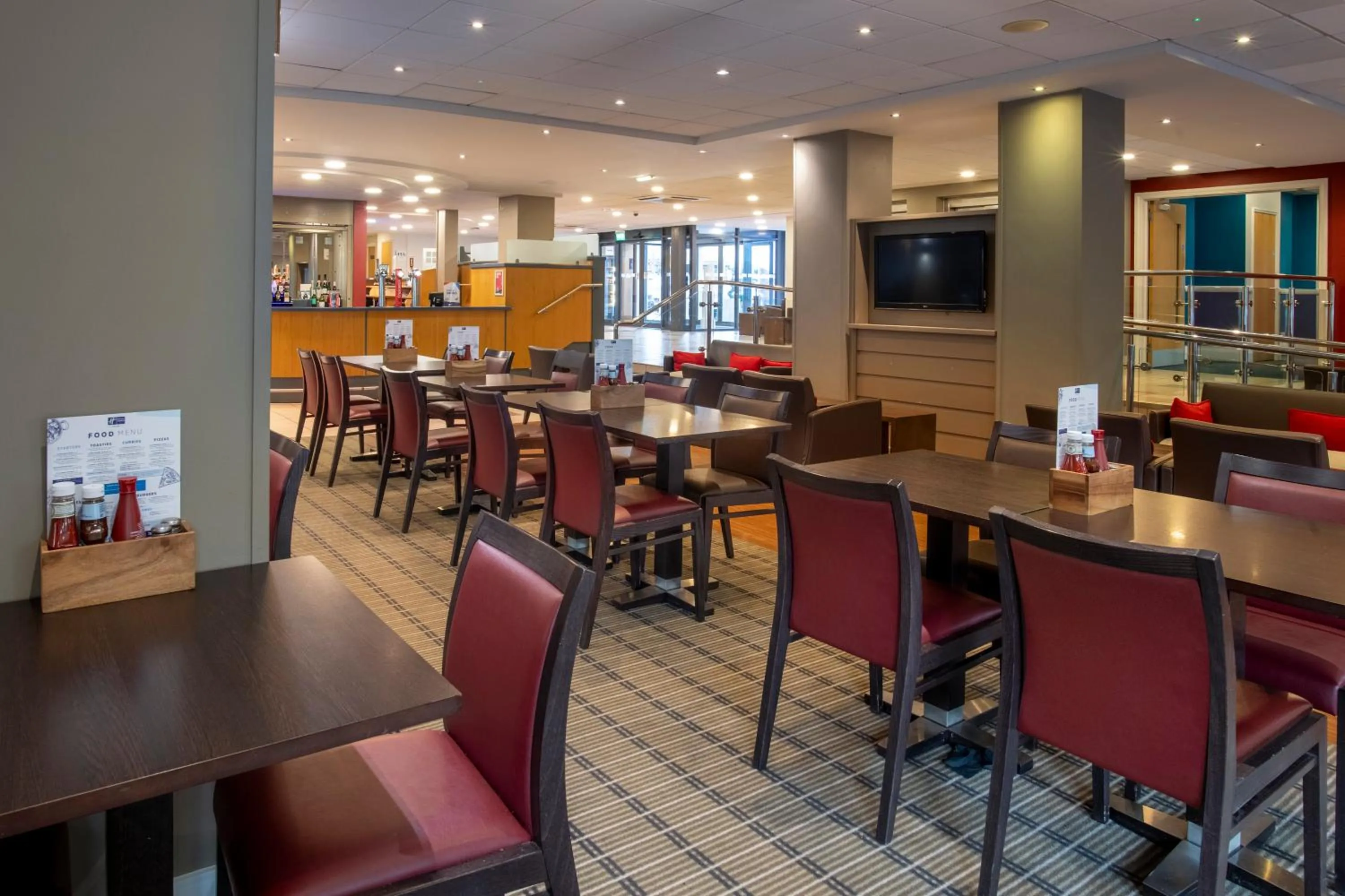 Restaurant/places to eat in Holiday Inn Express Droitwich Spa by IHG