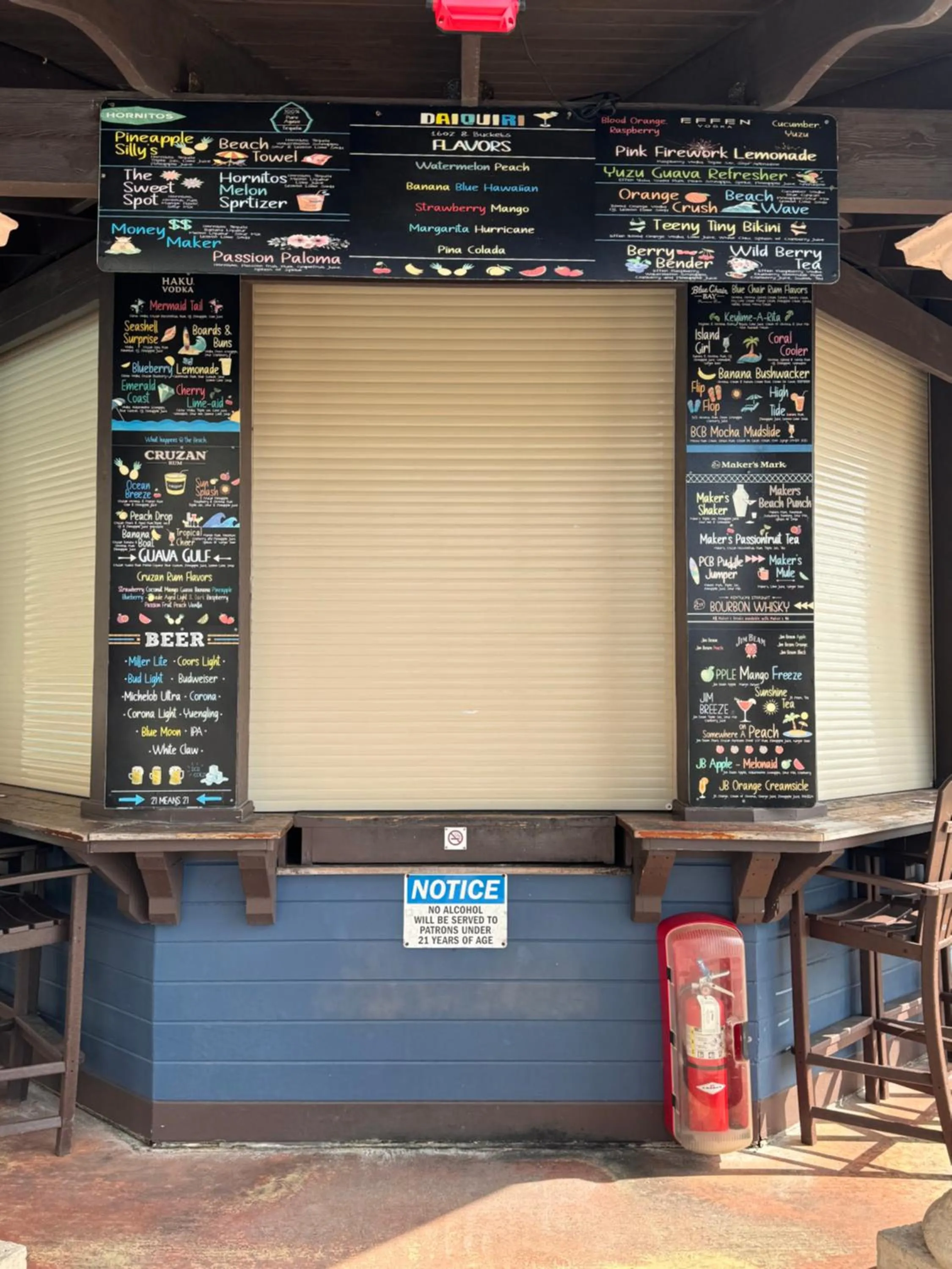 Lounge or bar in Shores of Panama Resort