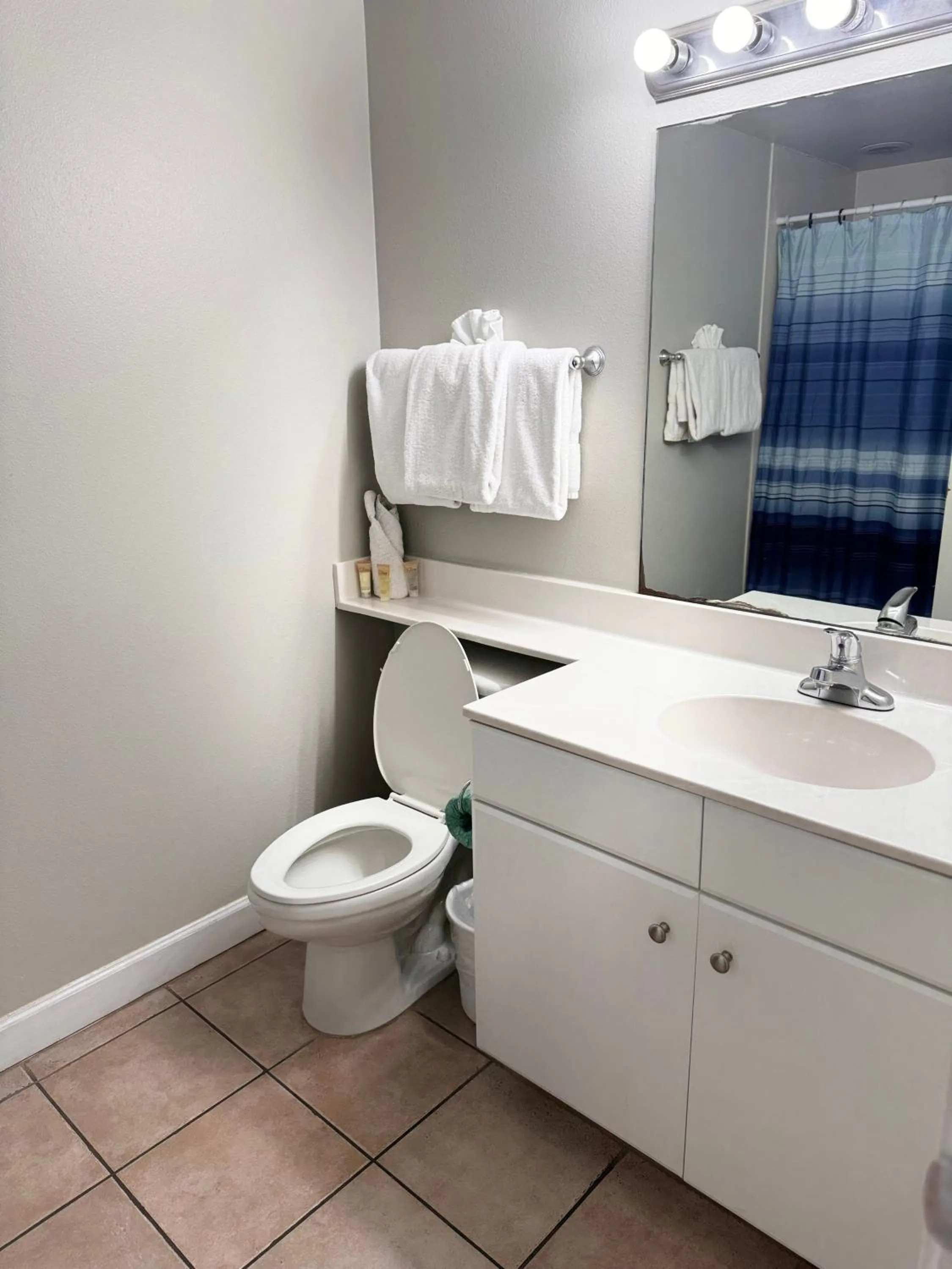Bathroom in Shores of Panama Resort