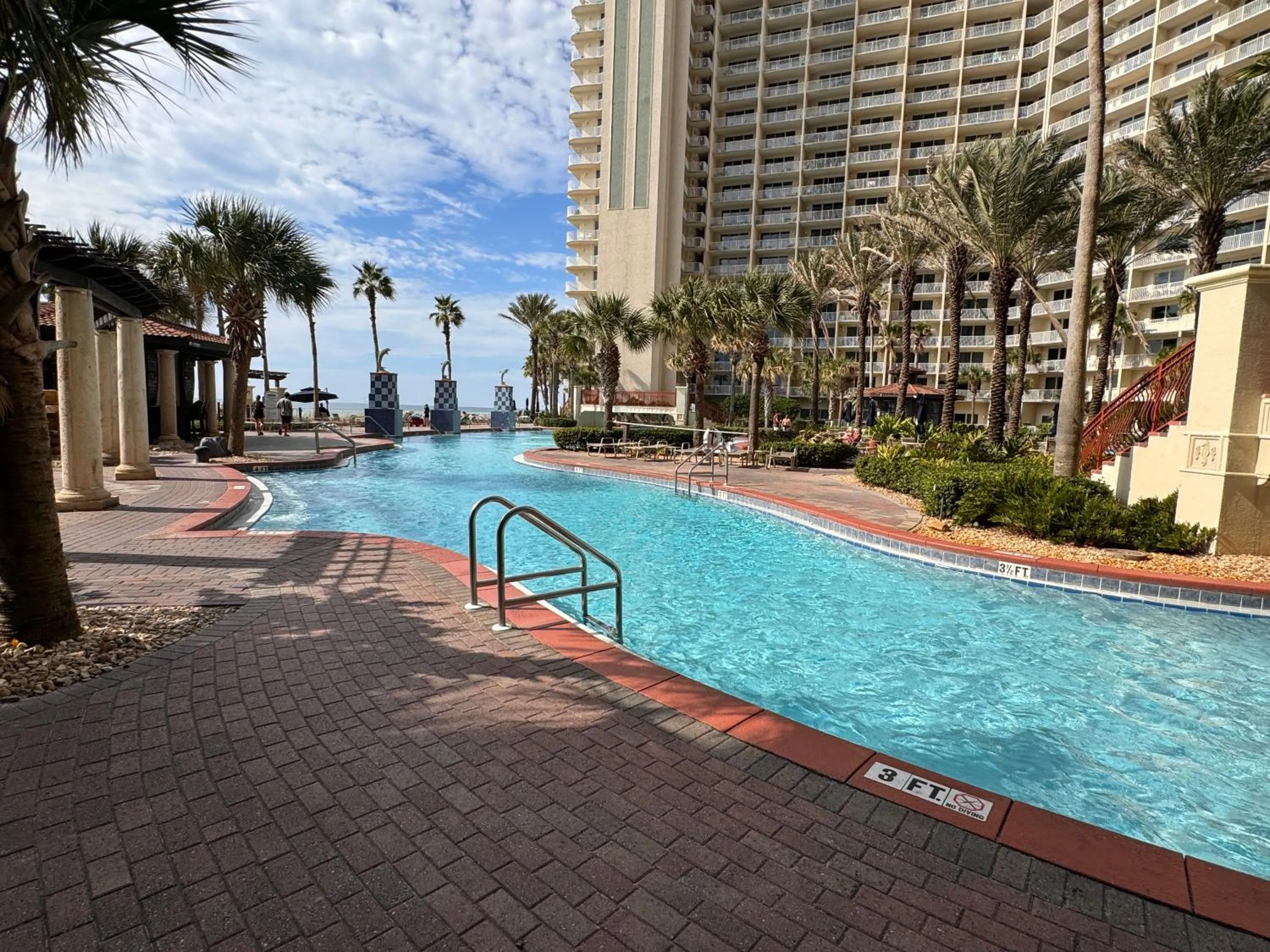 Swimming pool in Shores of Panama Resort