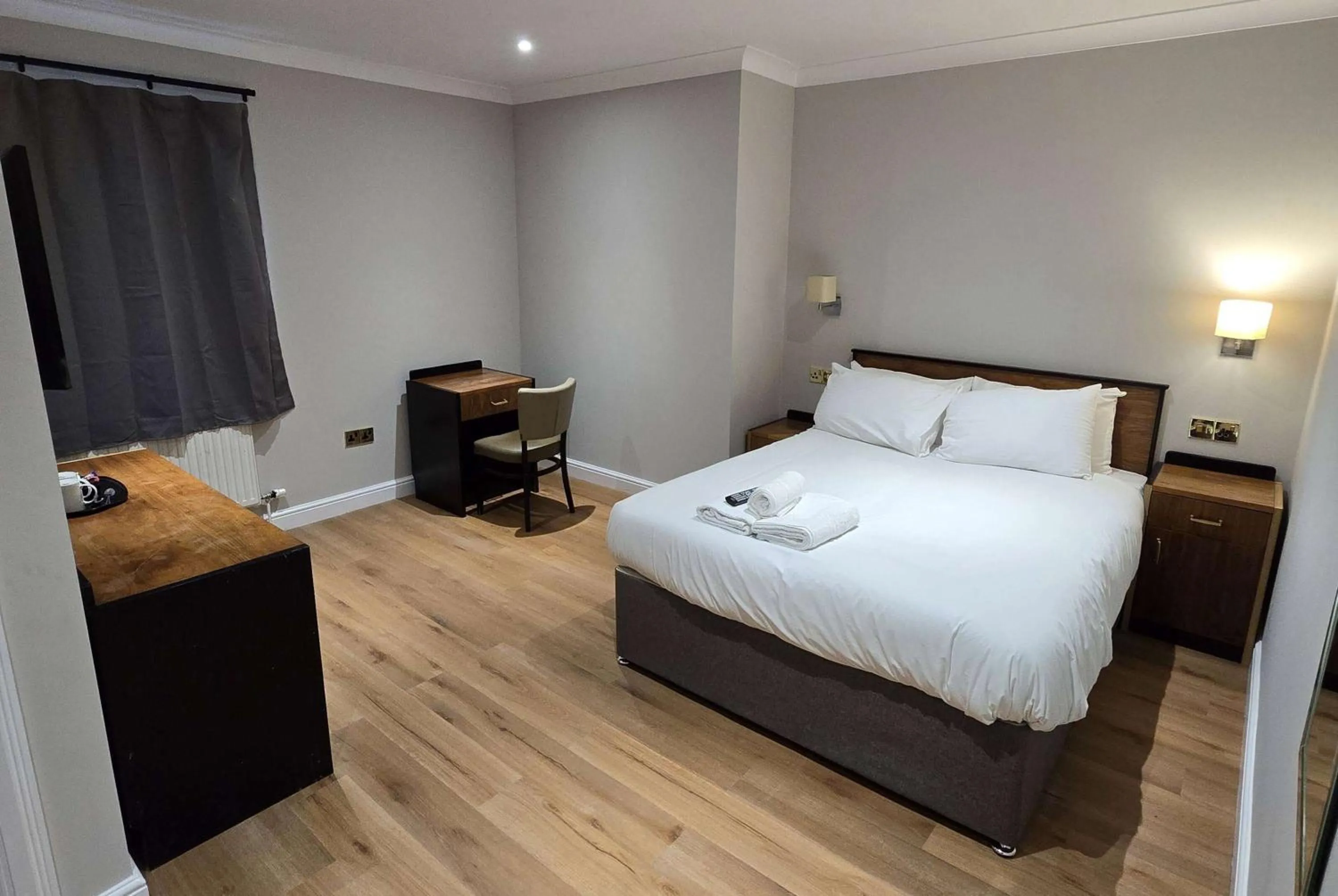 Photo of the whole room, Bed in Staindrop Hotel