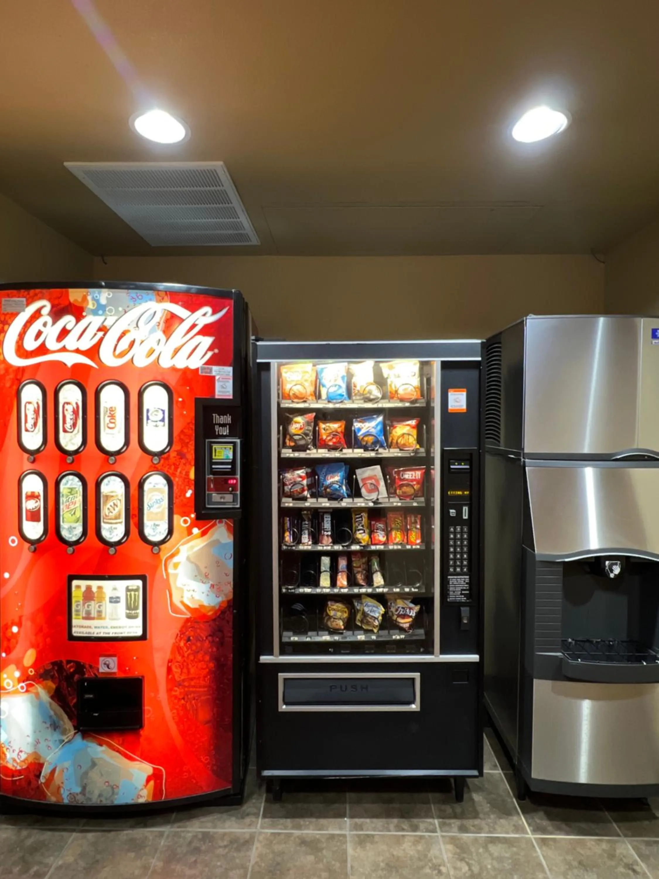 vending machine in Velkommen Inn