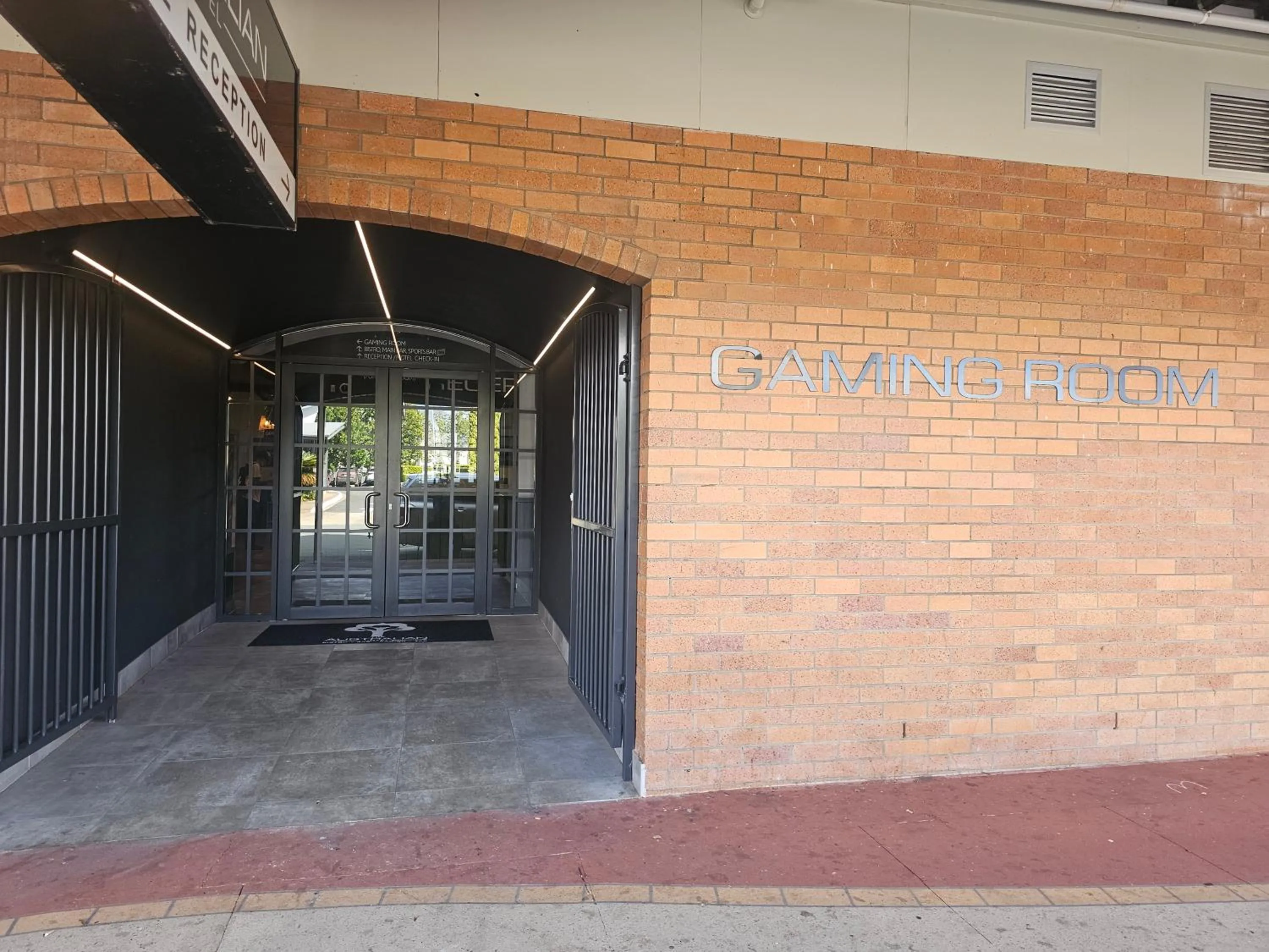Facade/entrance in The Australian Hotel Murgon