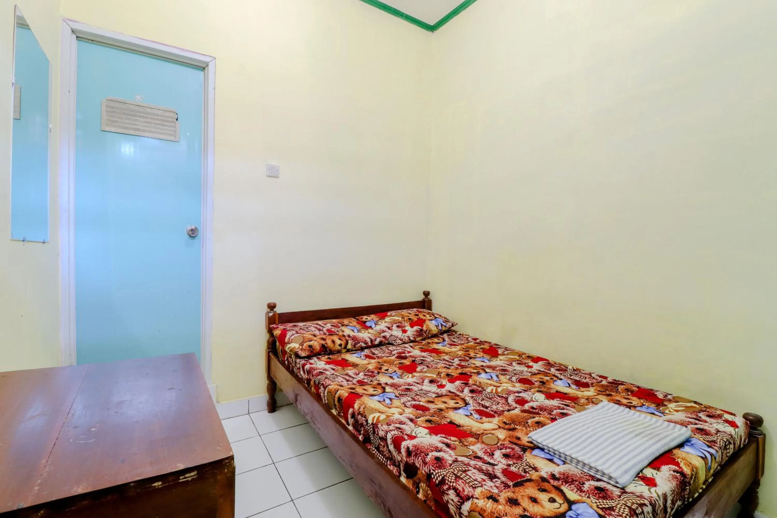 Bedroom, Bed in Hotel Kukup Indah