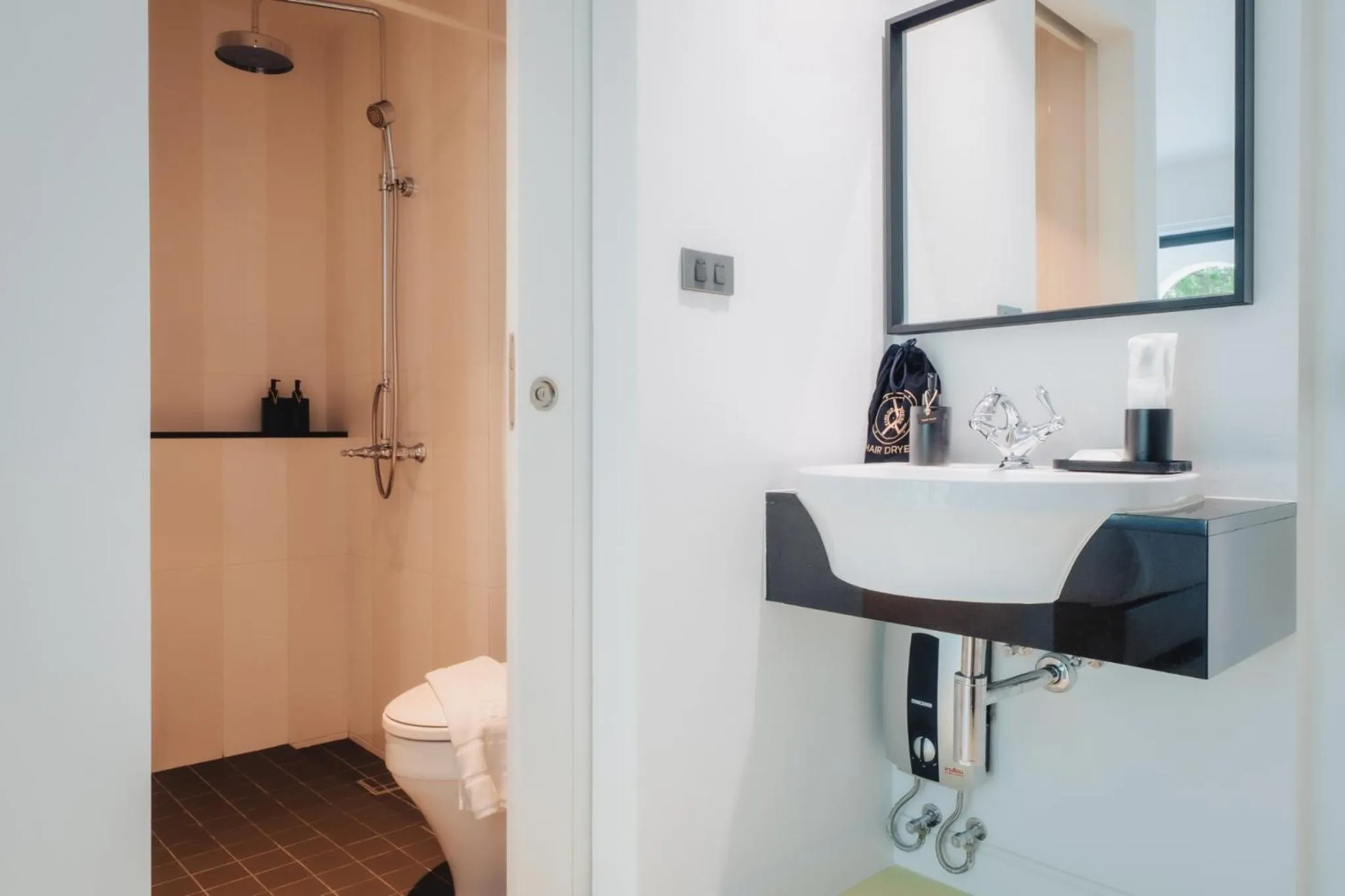 Bathroom in Xinlor House - Phuket Old Town