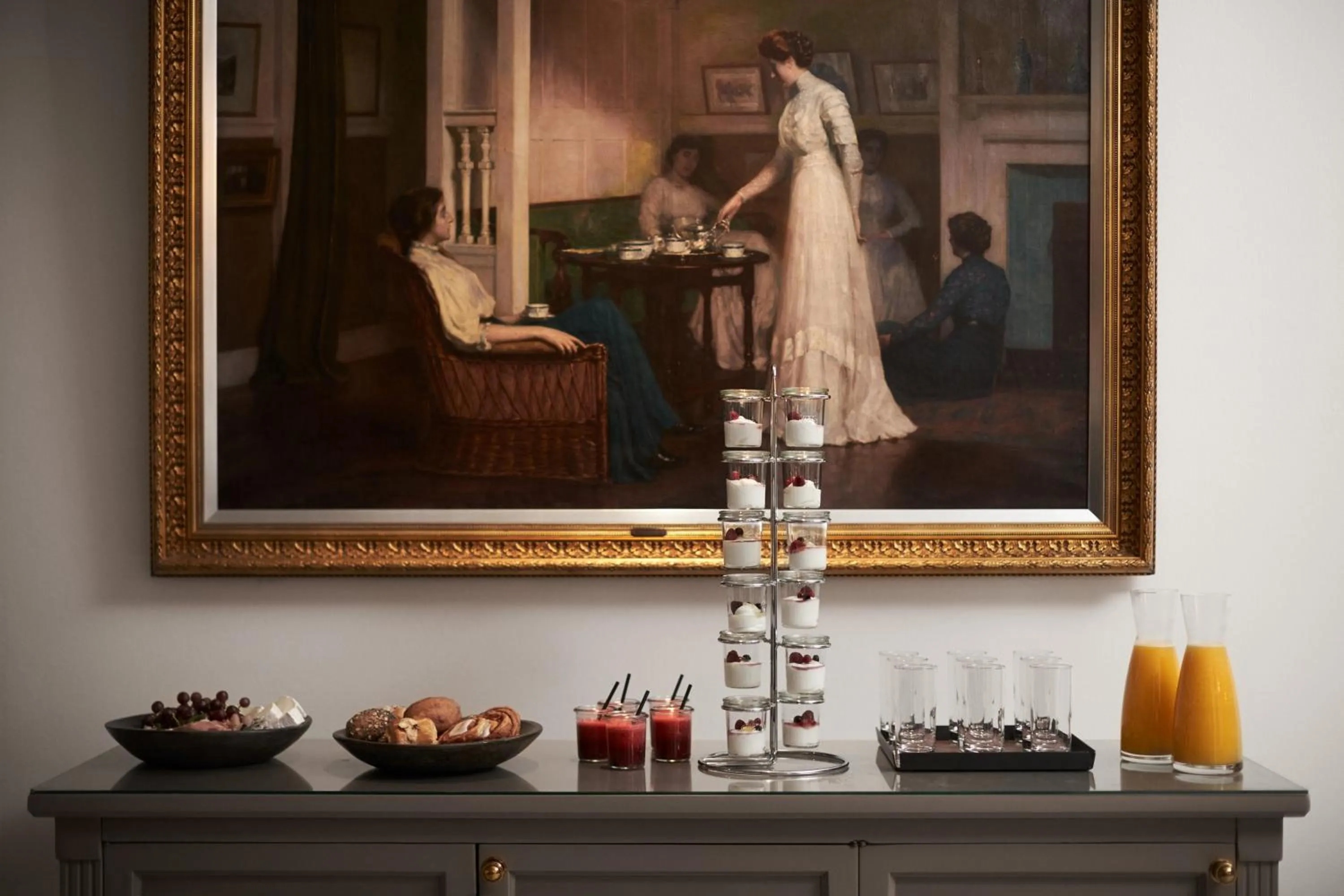 Food and drinks in Phoenix Copenhagen