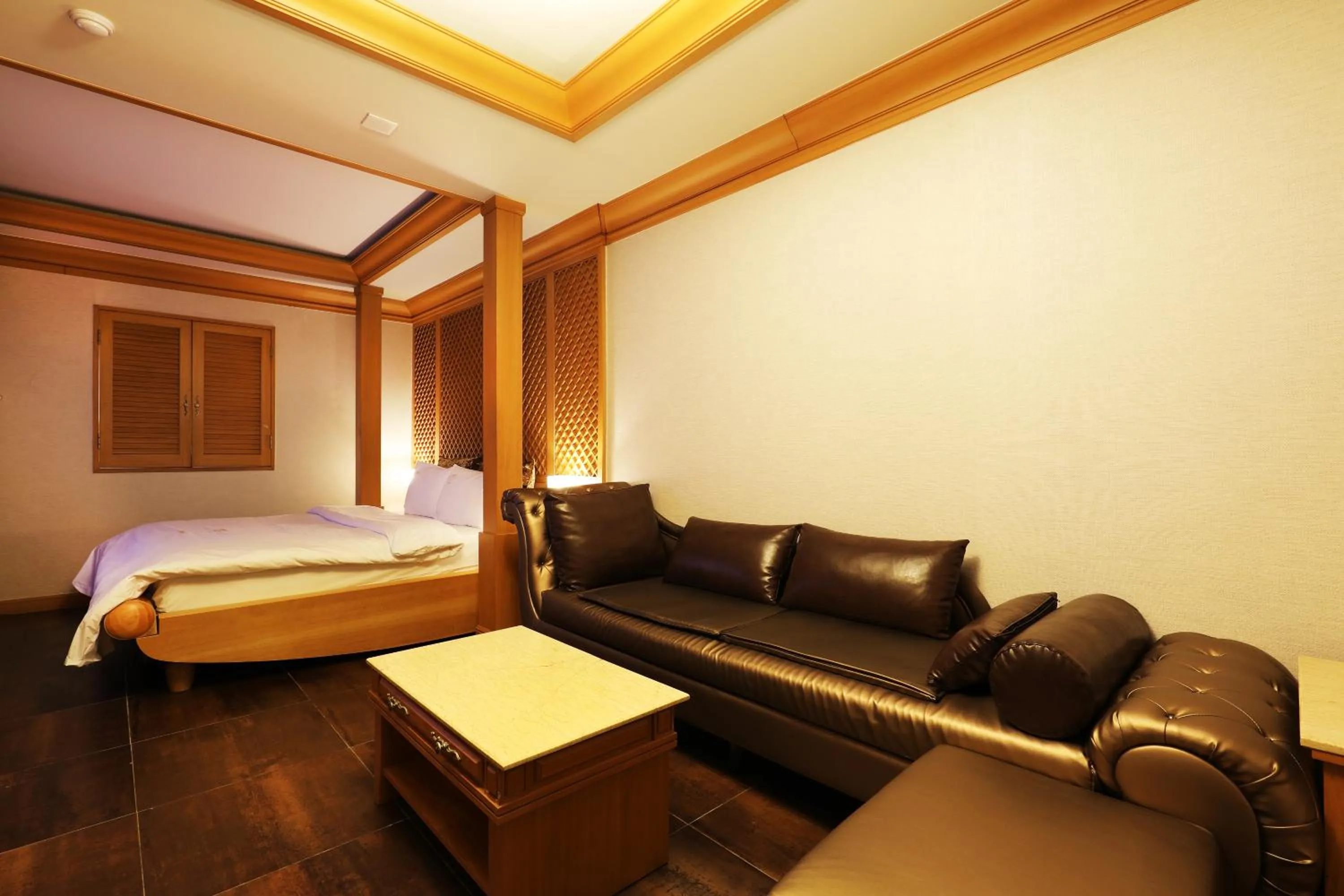 Bed in Bucheon SR Hotel