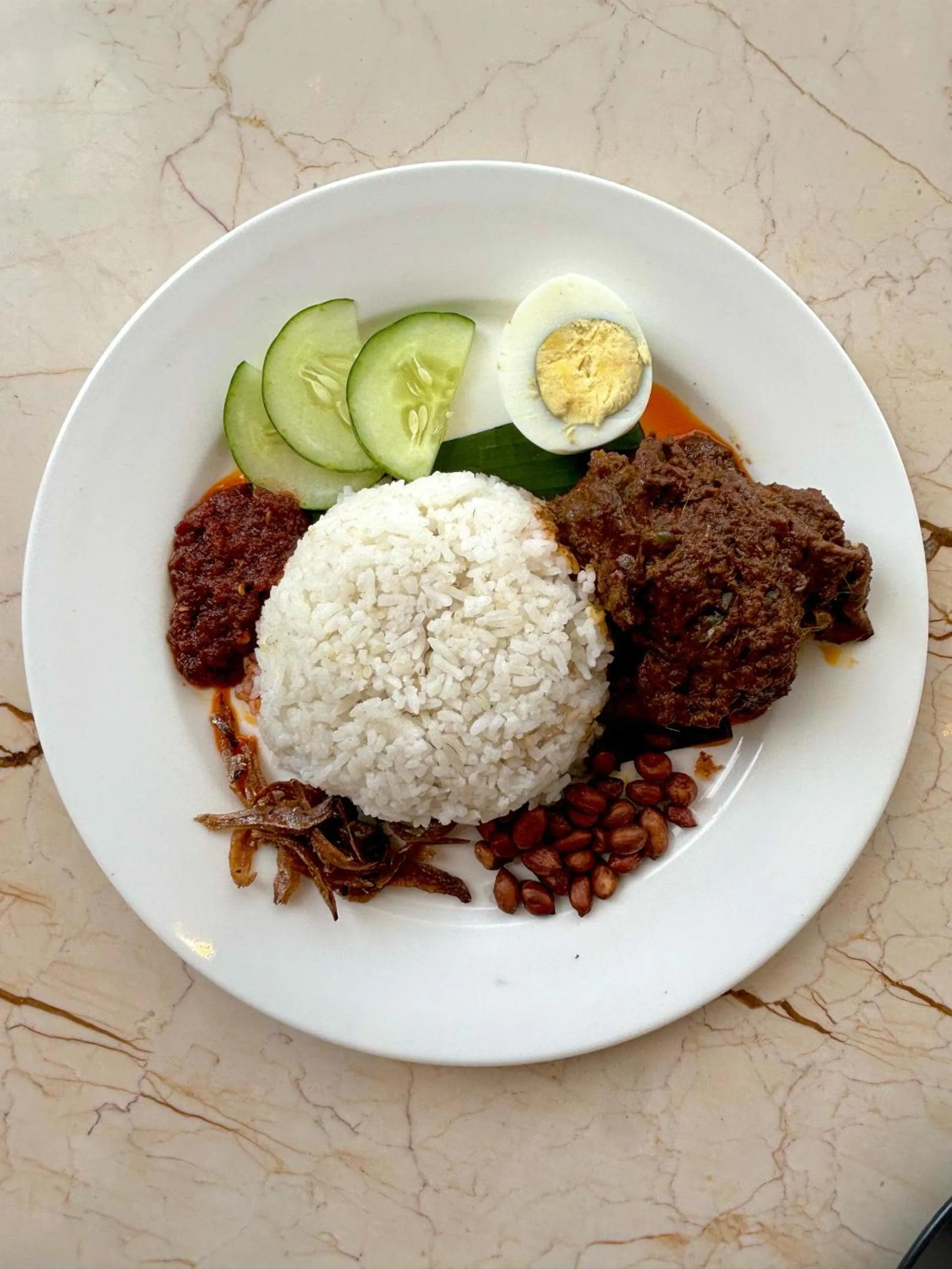 Breakfast in InnB Park Hotel