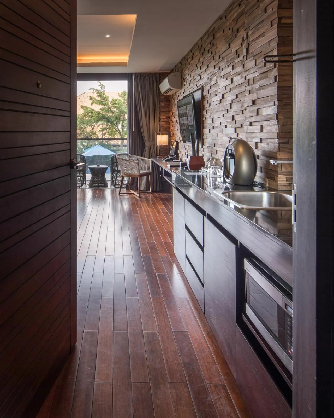Kitchen or kitchenette in Suites by Watermark Hotel and Spa