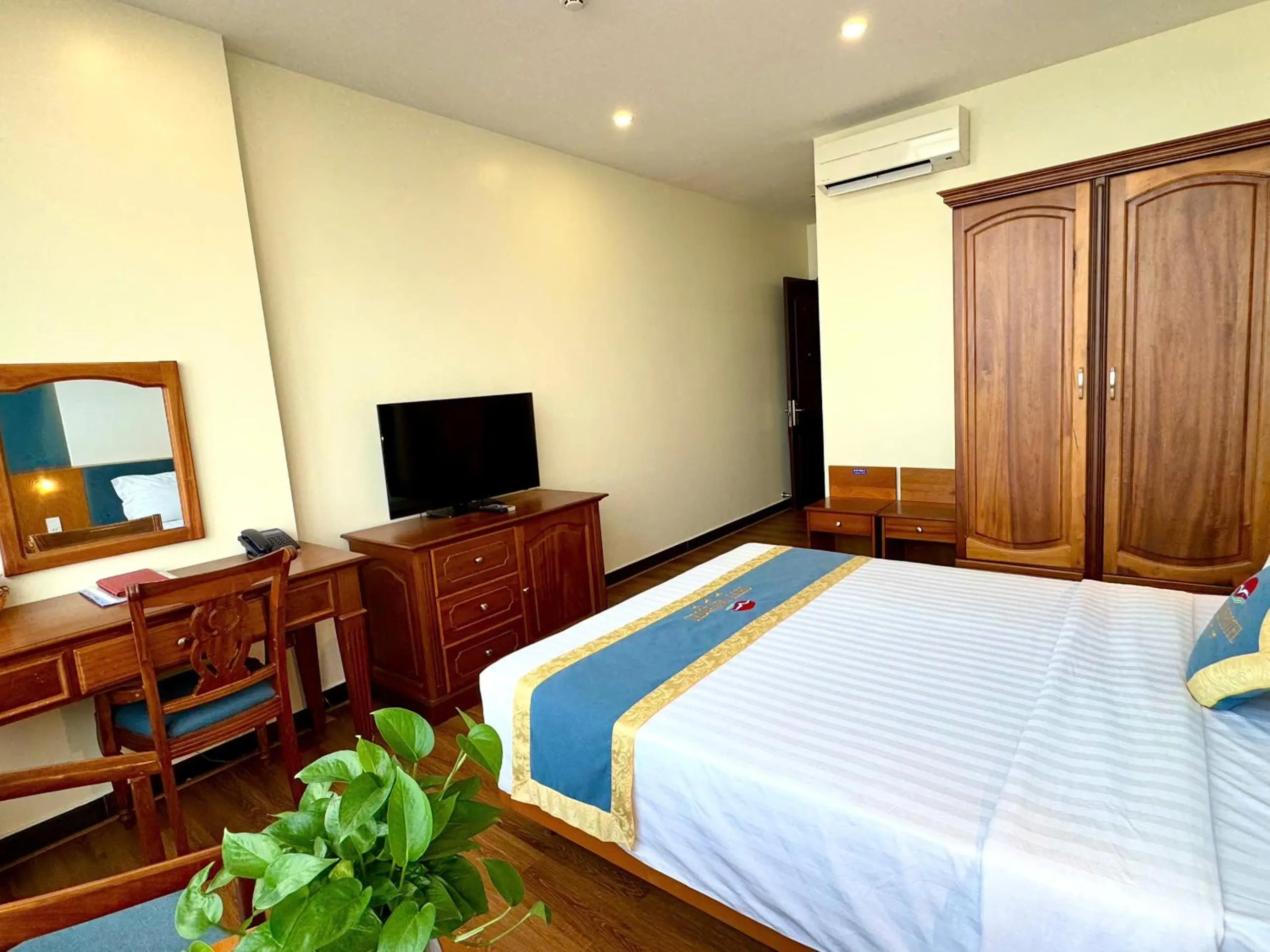 Bed in Thuy Van Hotel