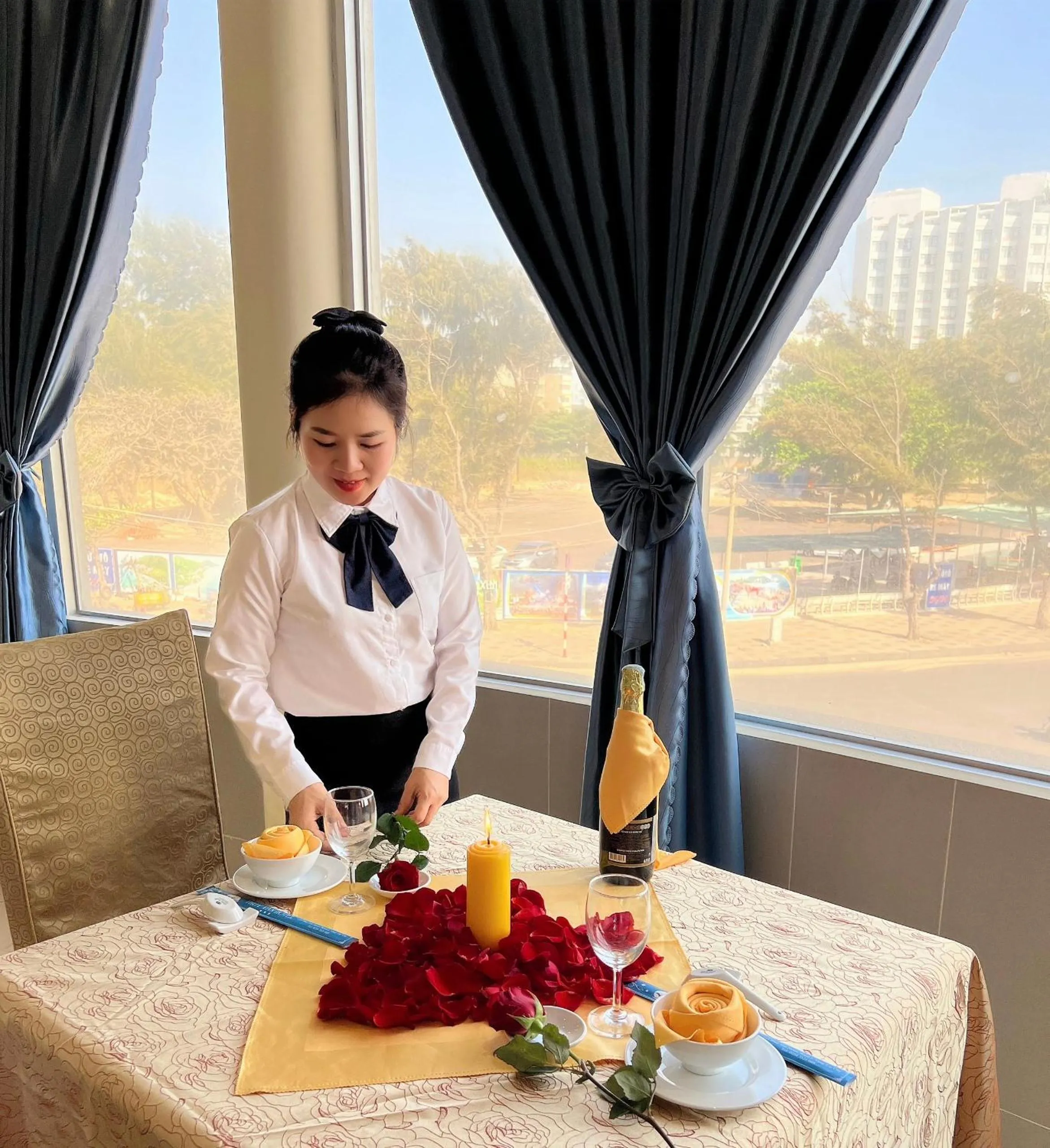 Restaurant/places to eat in Thuy Van Hotel