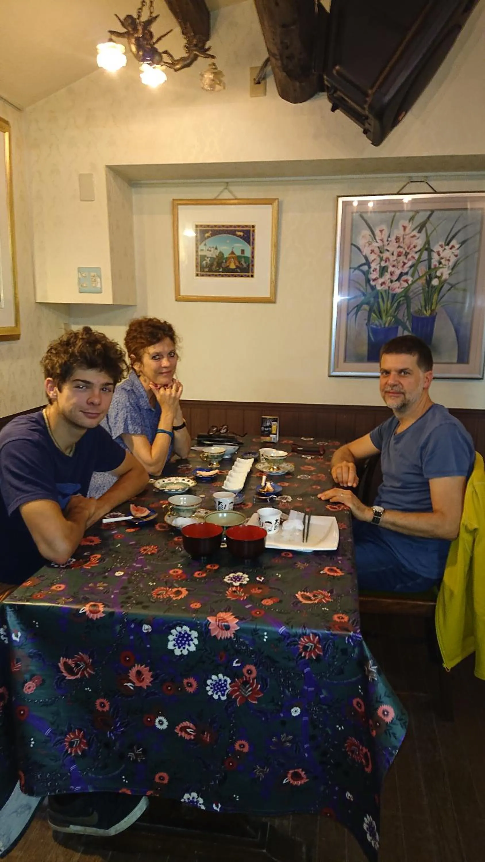 People in Live Cafe Hisui no Umi