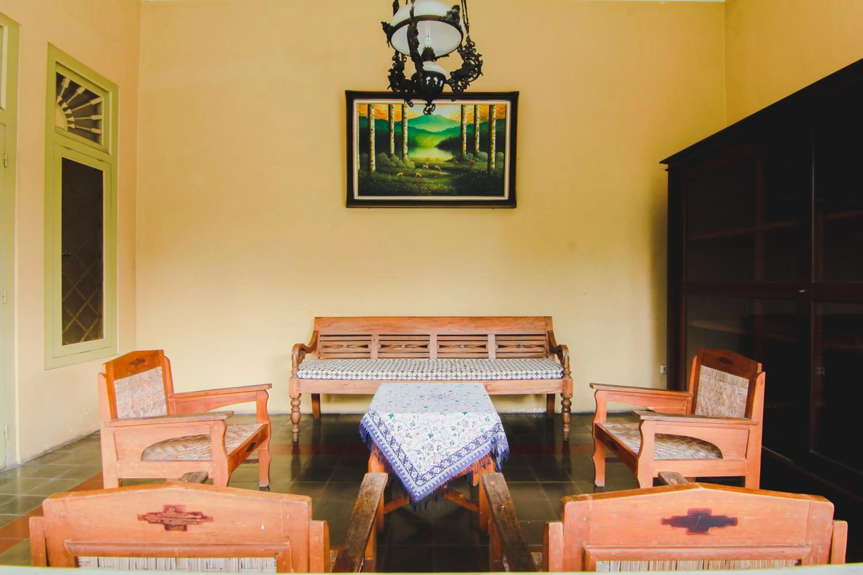 Balcony/Terrace in Griya Batik Giri Sekar Homestay