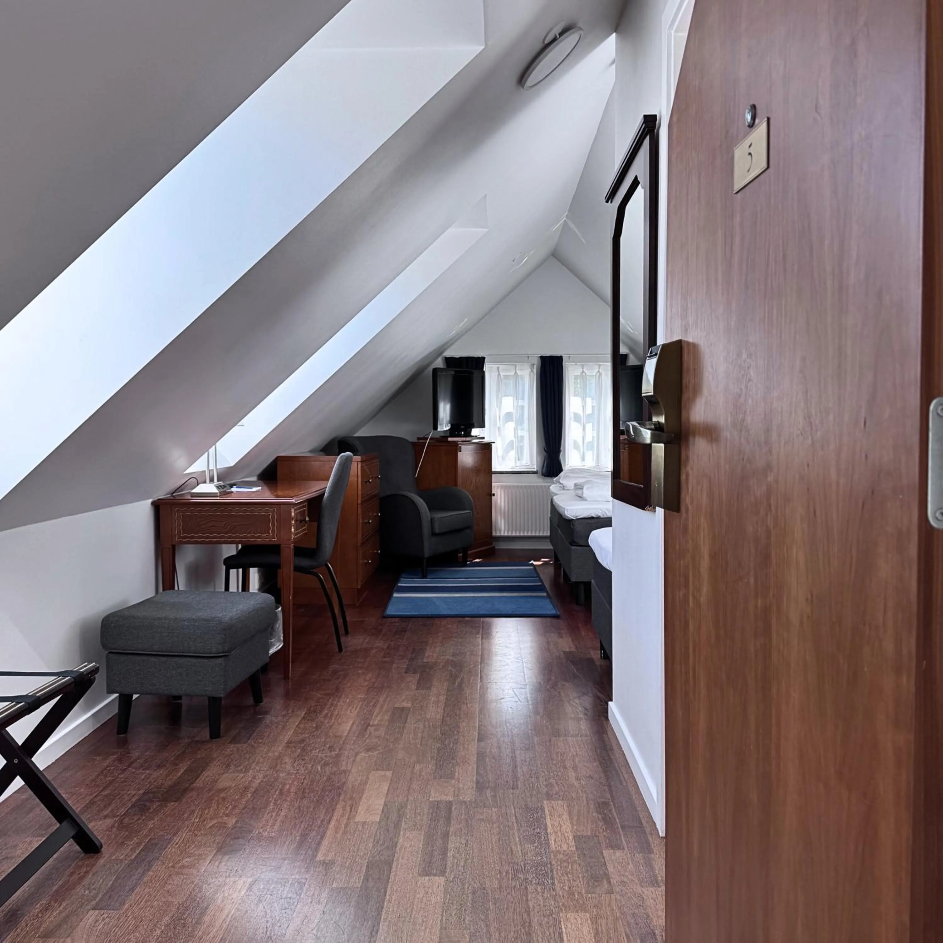 Photo of the whole room in Helnan Marselis Hotel