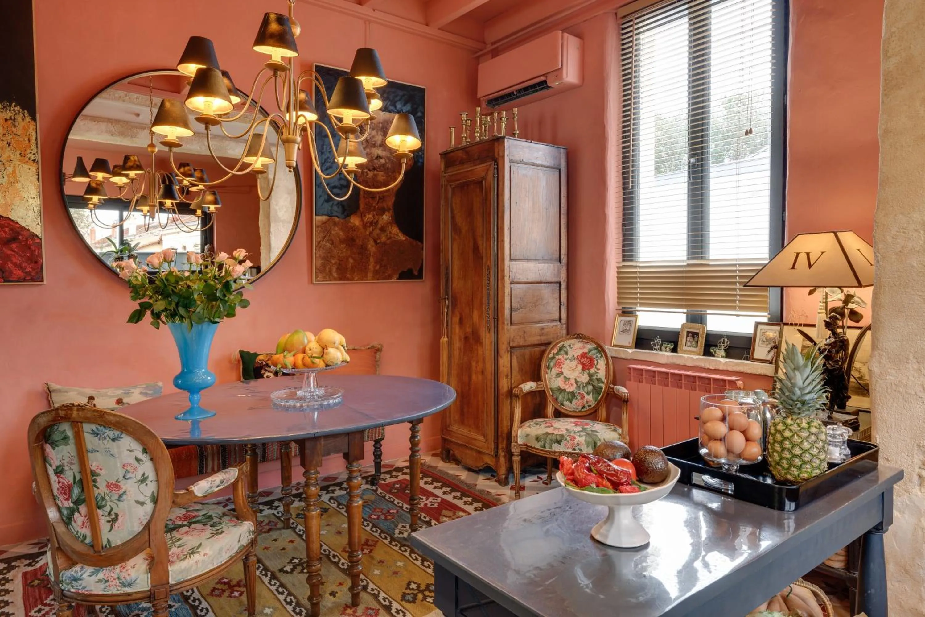 Property building in Suite dans une échoppe