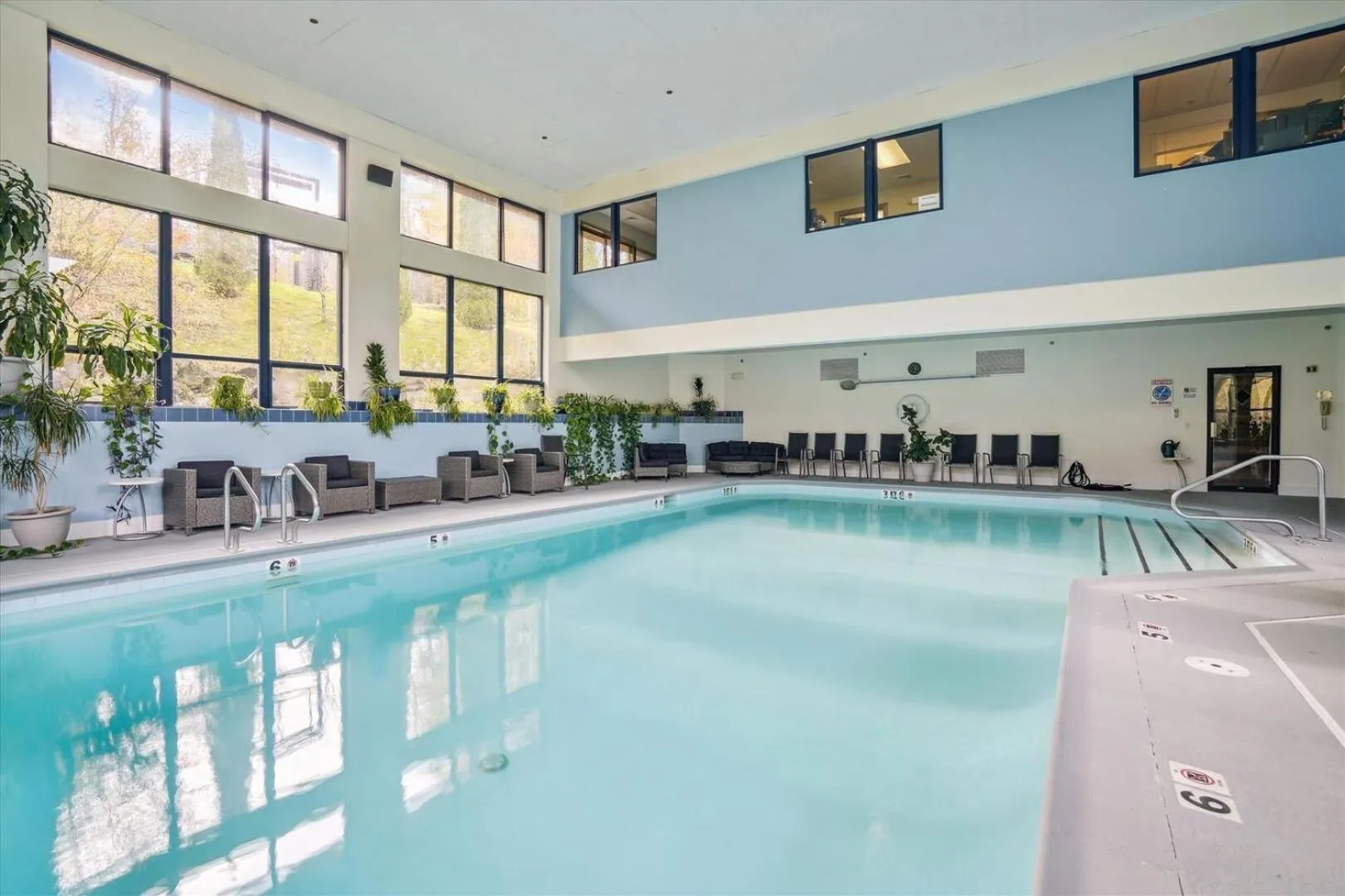 Ski on ski off, conveniently located, 2 bedroom condo with beautiful views, access to indoor pool Sunrise B3