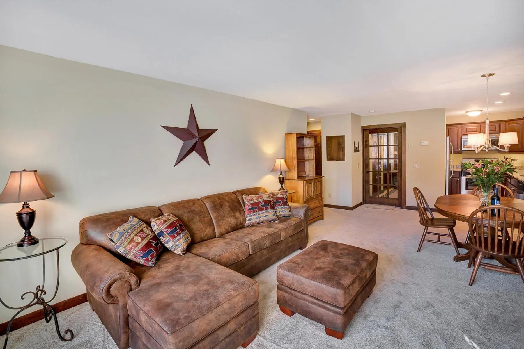 Living room in Ski on ski off right from your door nicely decorated 2 bedroom, Sunrise L3