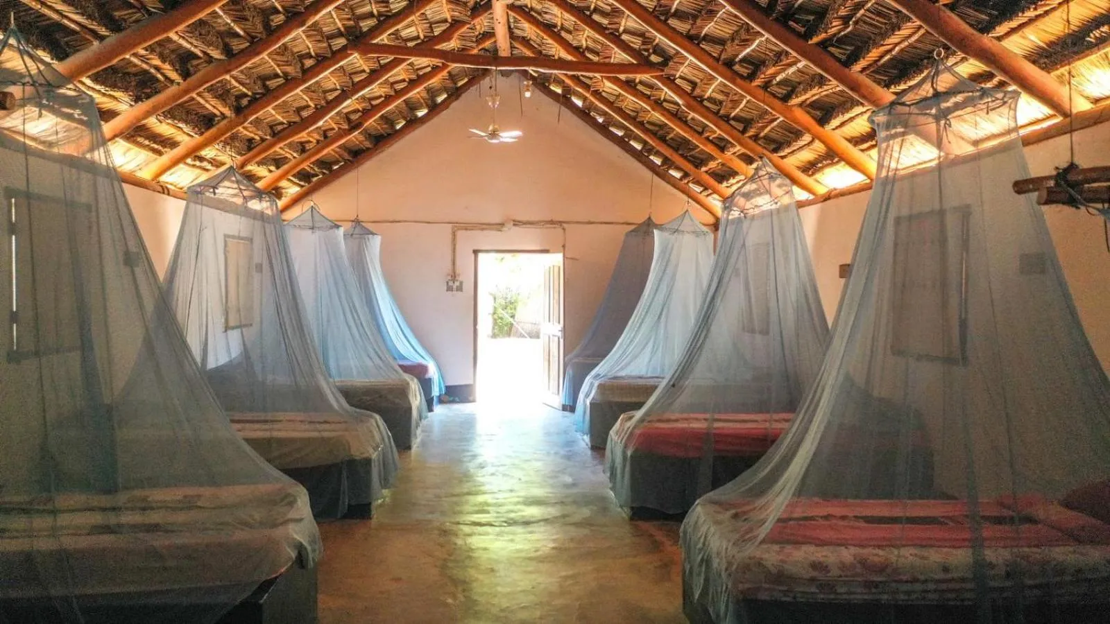 Bed in 10-Bed Mixed Dormitory Room in Complexo Alemanha - Vilanculos Backpacker