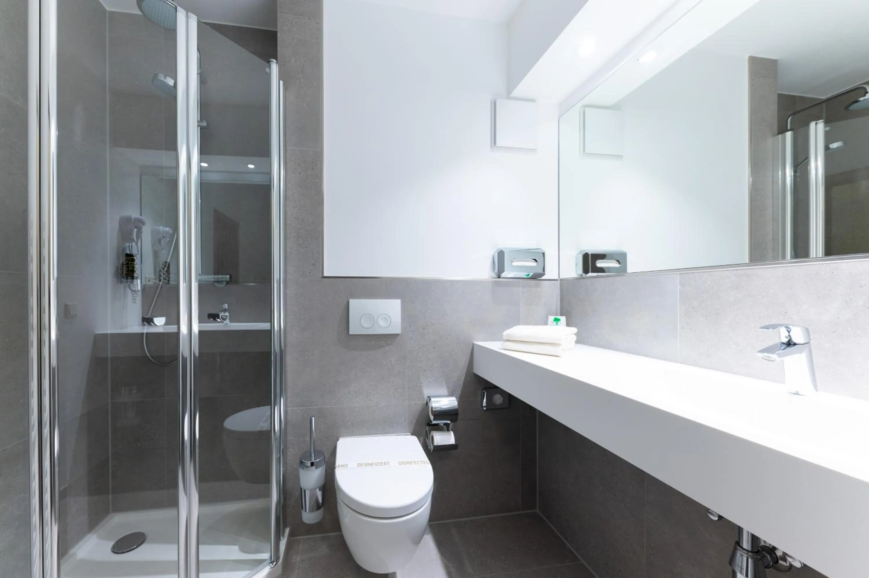 Bathroom in Hotel im Park