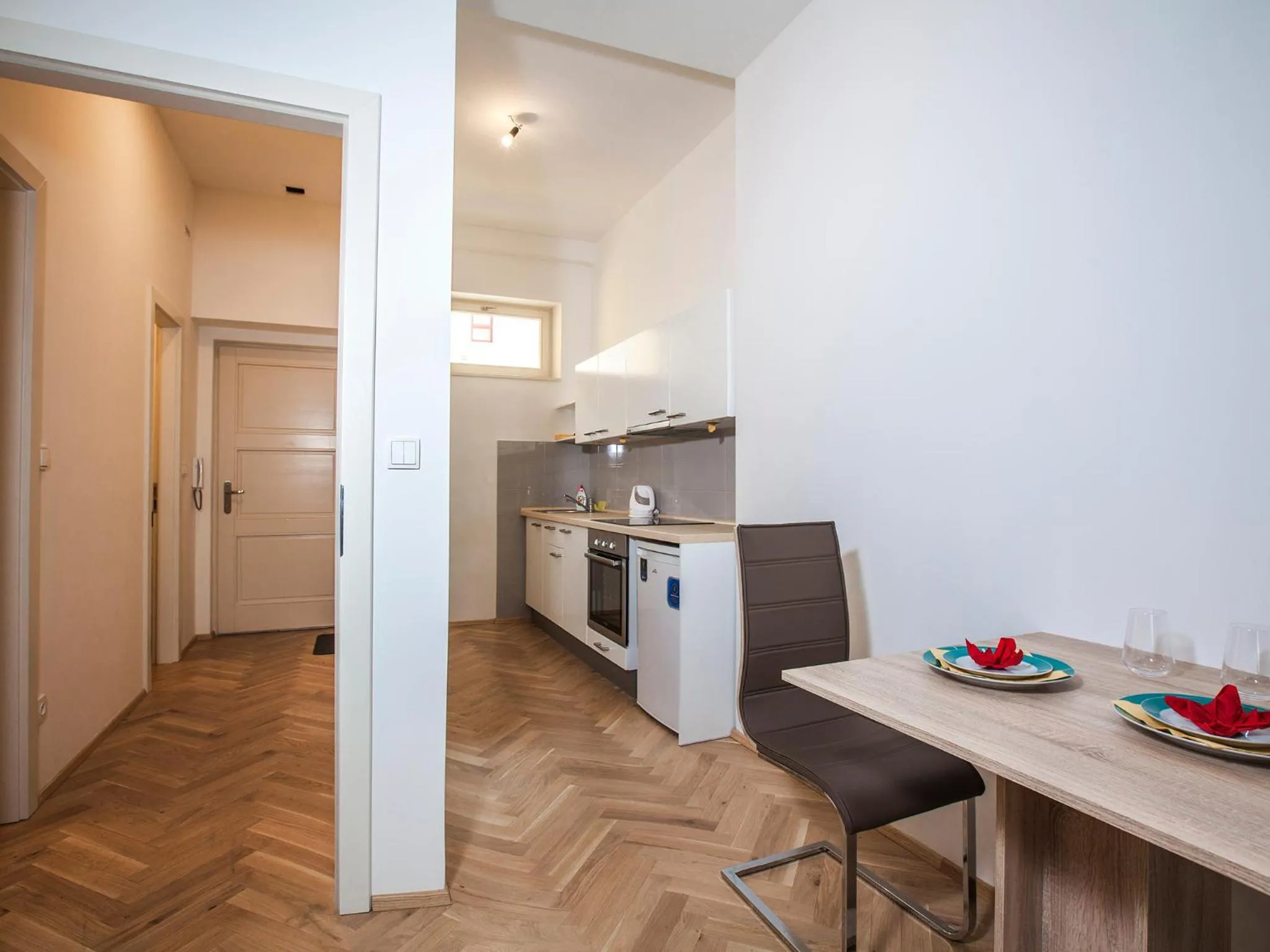 Beautiful Central Apartment Thámova