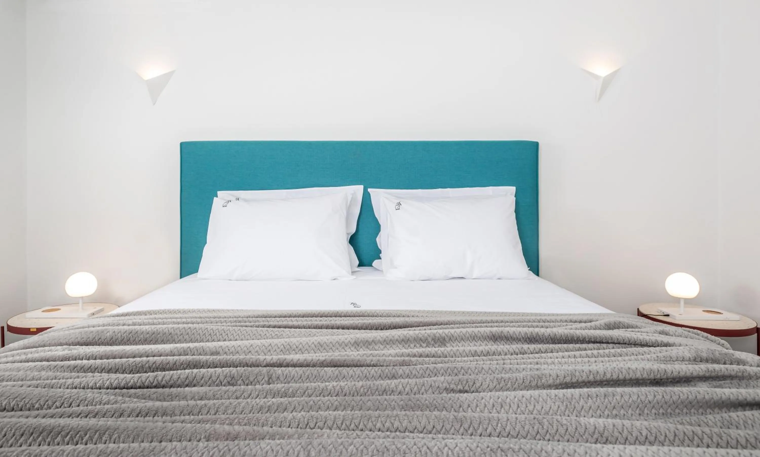 Bed in Dreambox Mykonos Suites and Mini Villas